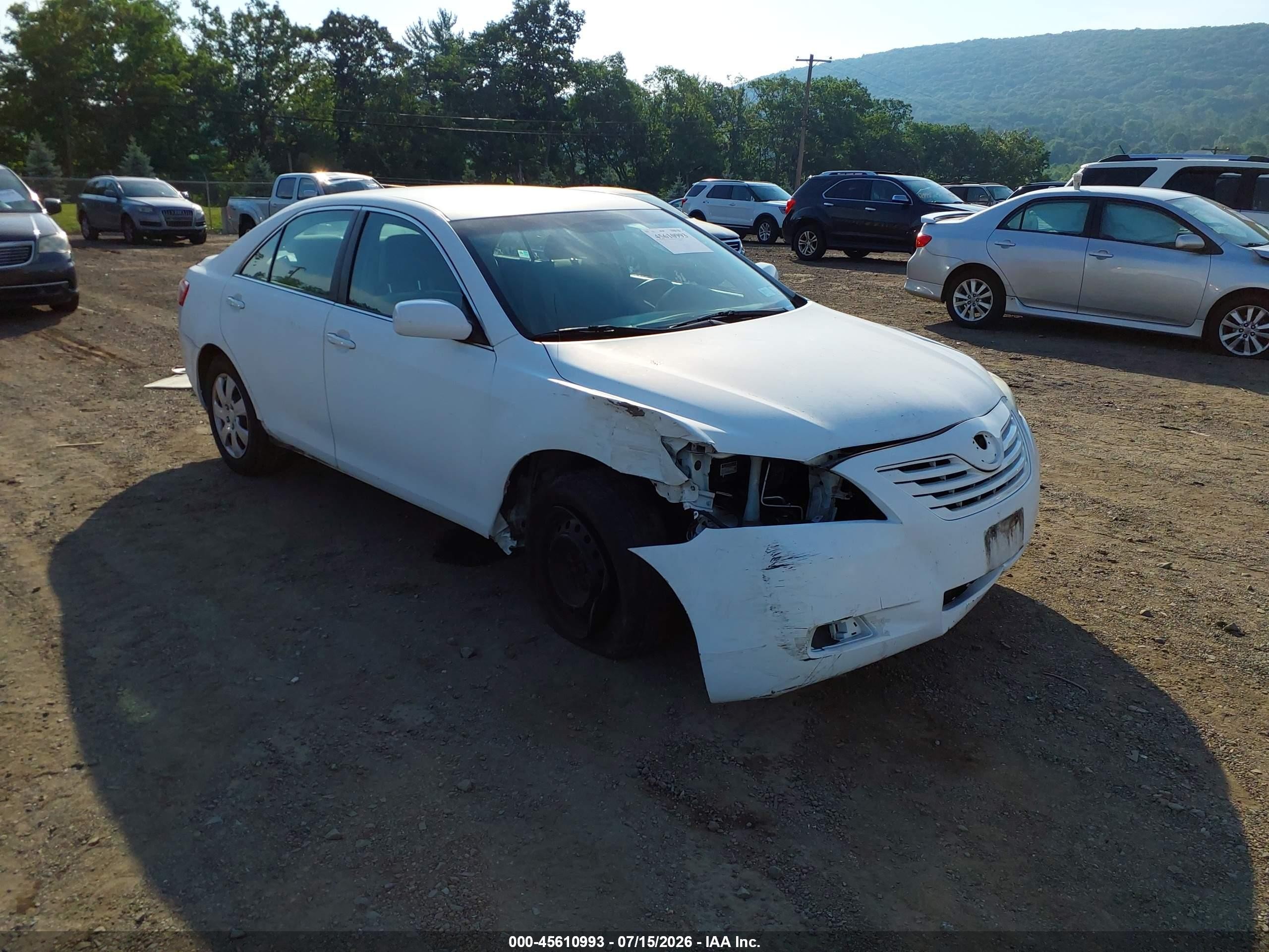 2009 Toyota Camry Le White vin: 4T1BE46K69U895778