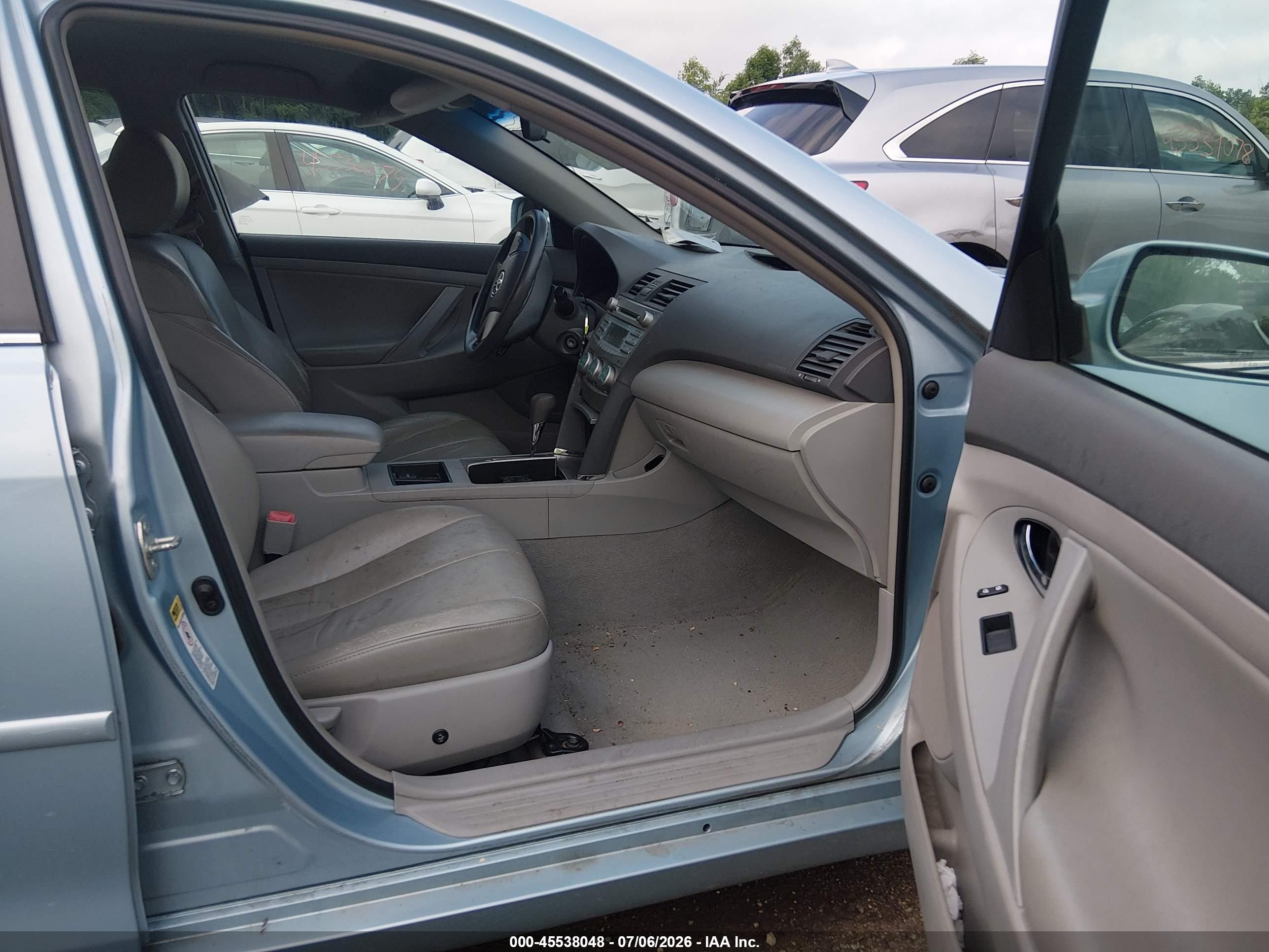 2009 Toyota Camry Le Blue vin: 4T1BE46K69U898129