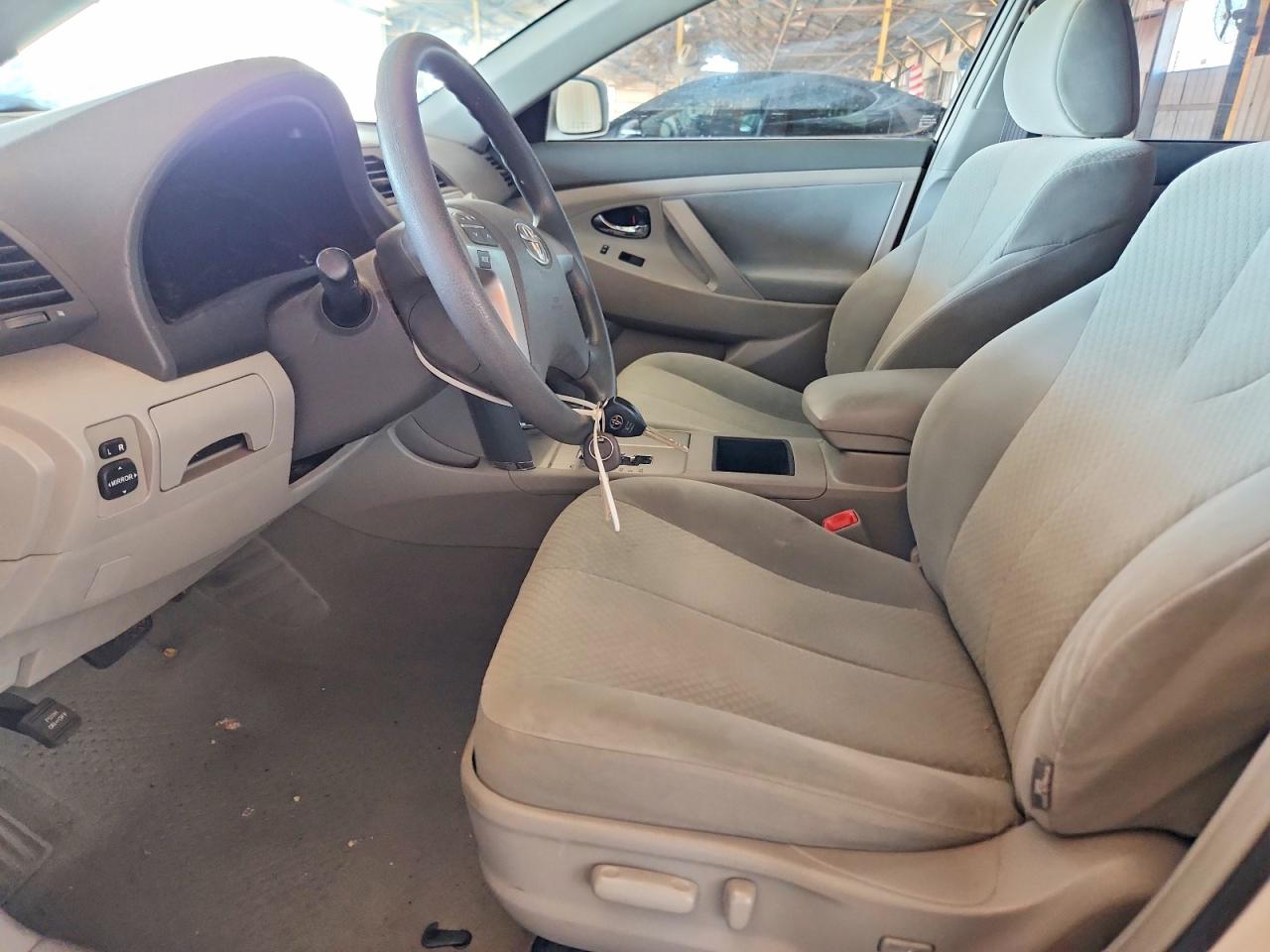 2009 Toyota Camry Le Белый vin: 4T1BE46K69U912563
