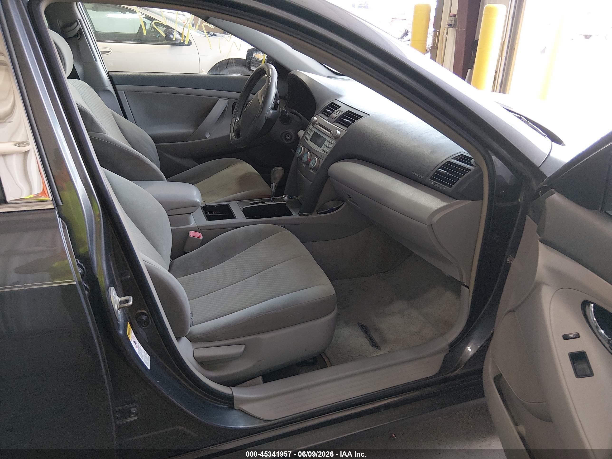 2007 Toyota Camry Le Серый vin: 4T1BE46K77U022263