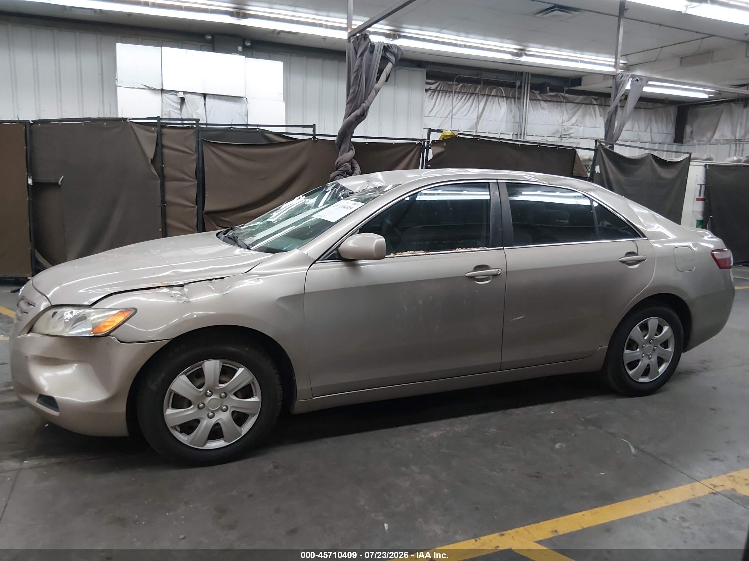 2007 Toyota Camry Le Tan vin: 4T1BE46K77U028404
