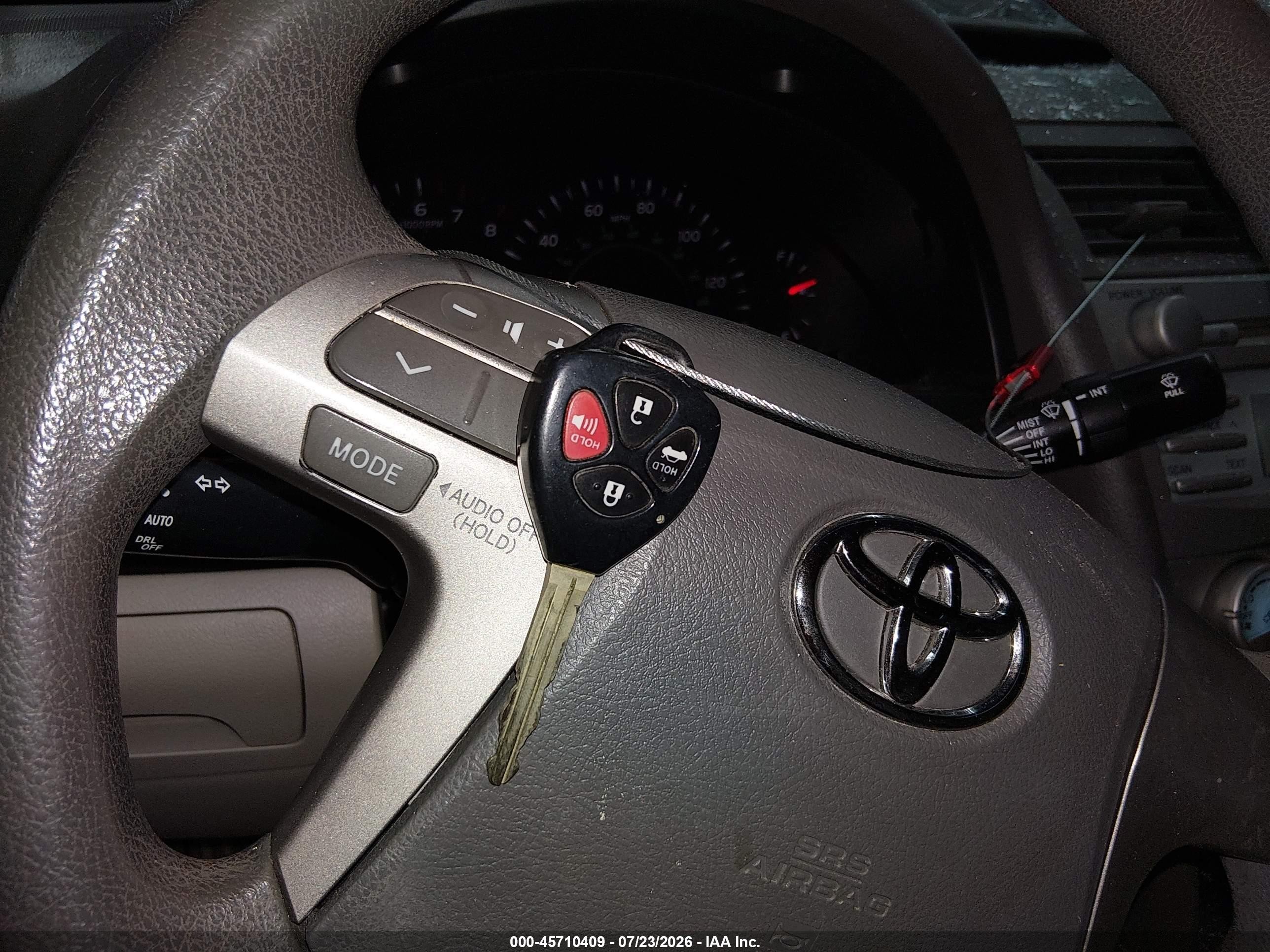2007 Toyota Camry Le Tan vin: 4T1BE46K77U028404