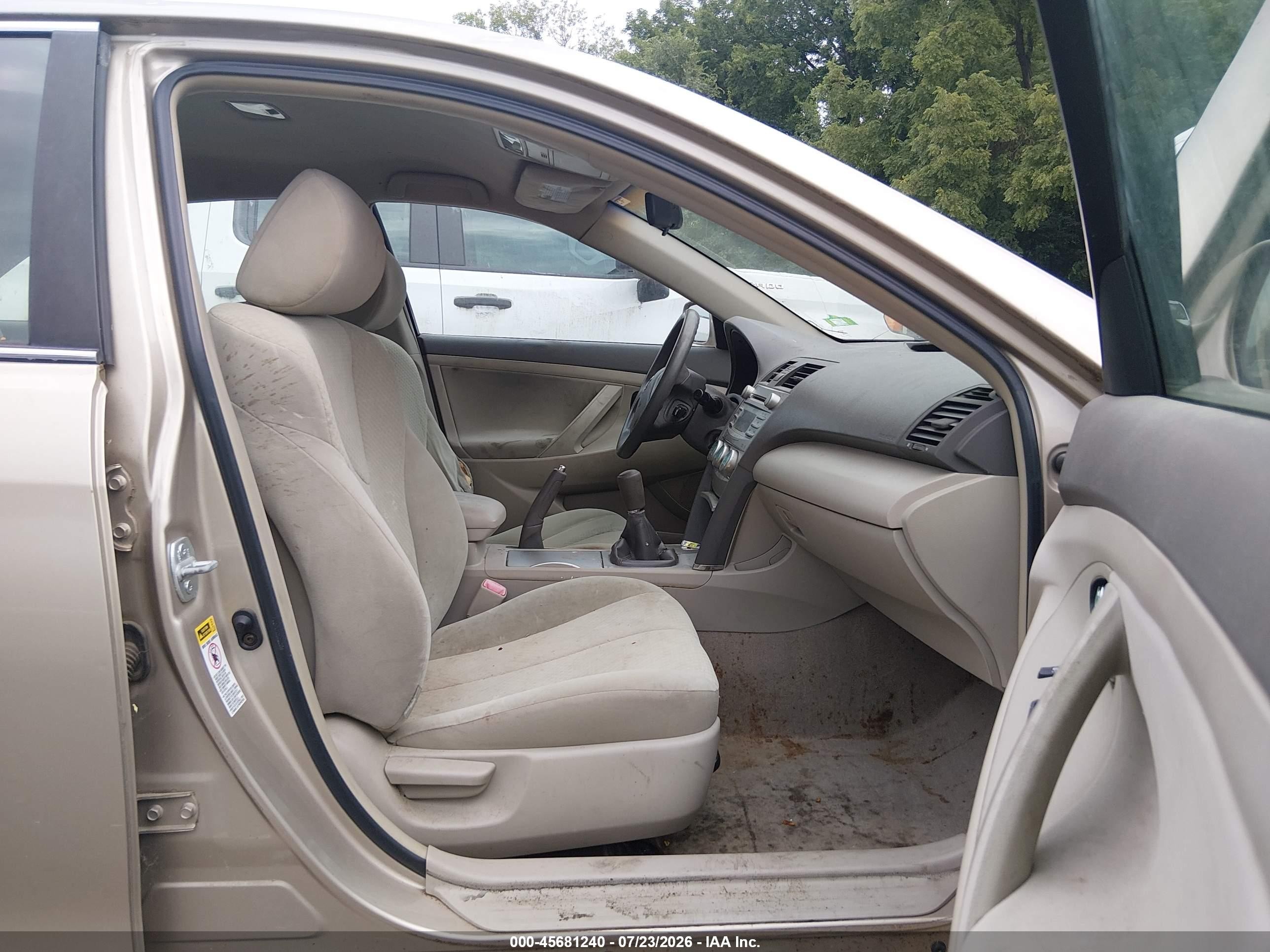 2007 Toyota Camry Ce Gold vin: 4T1BE46K77U045252