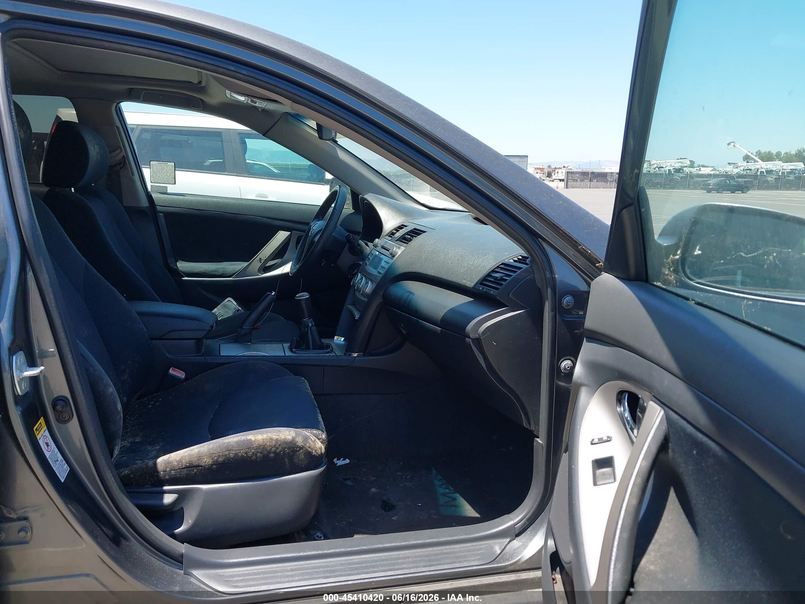 2007 Toyota Camry Se Серый vin: 4T1BE46K77U060155