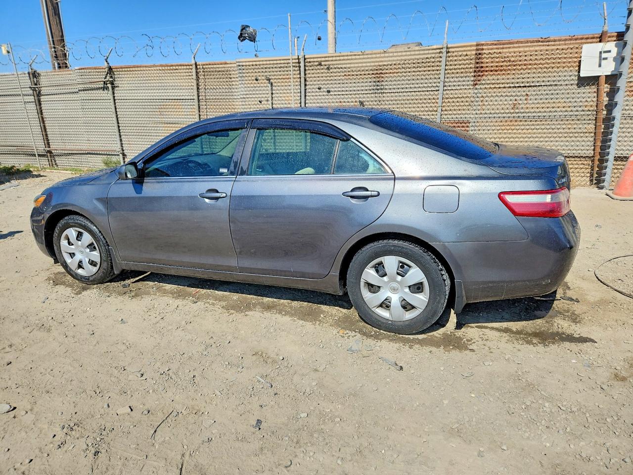 2007 Toyota Camry Le Gray vin: 4T1BE46K77U062259