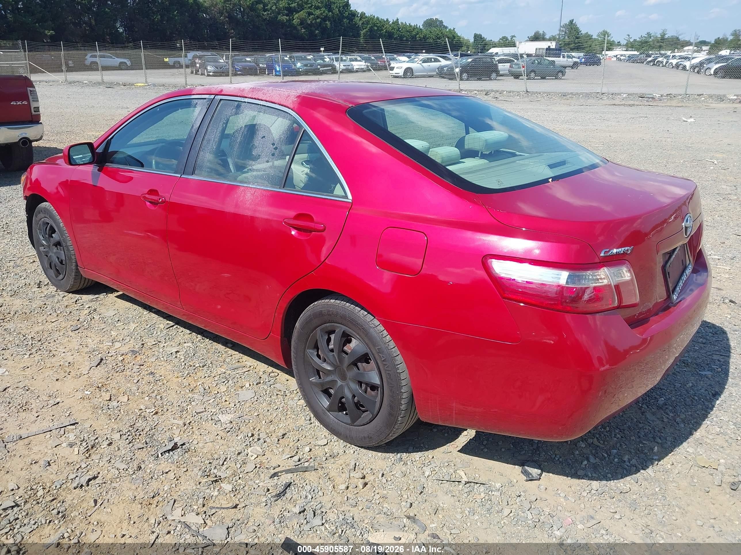 2007 Toyota Camry Le Red vin: 4T1BE46K77U076775