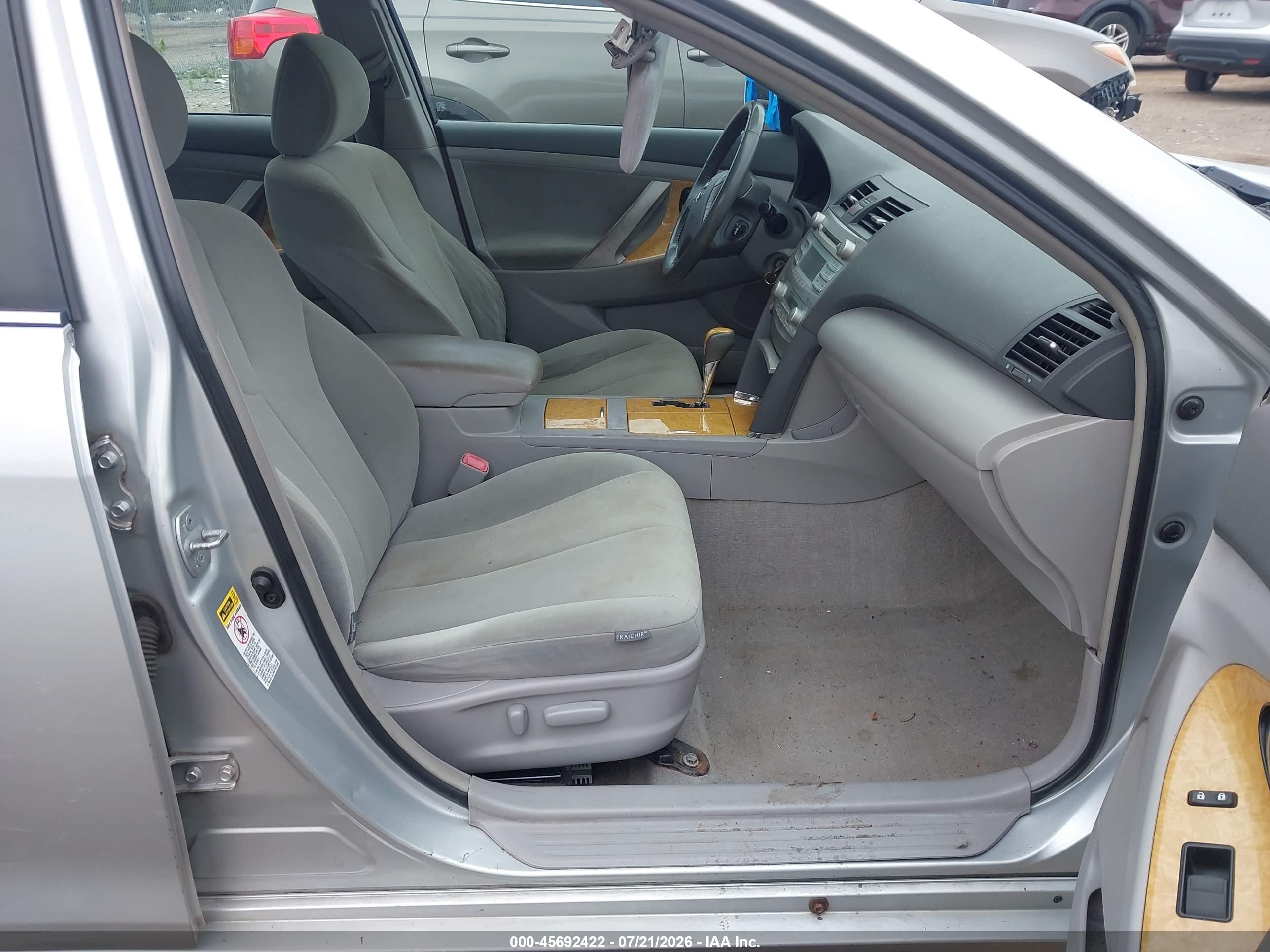 2007 Toyota Camry Xle Silver vin: 4T1BE46K77U077652