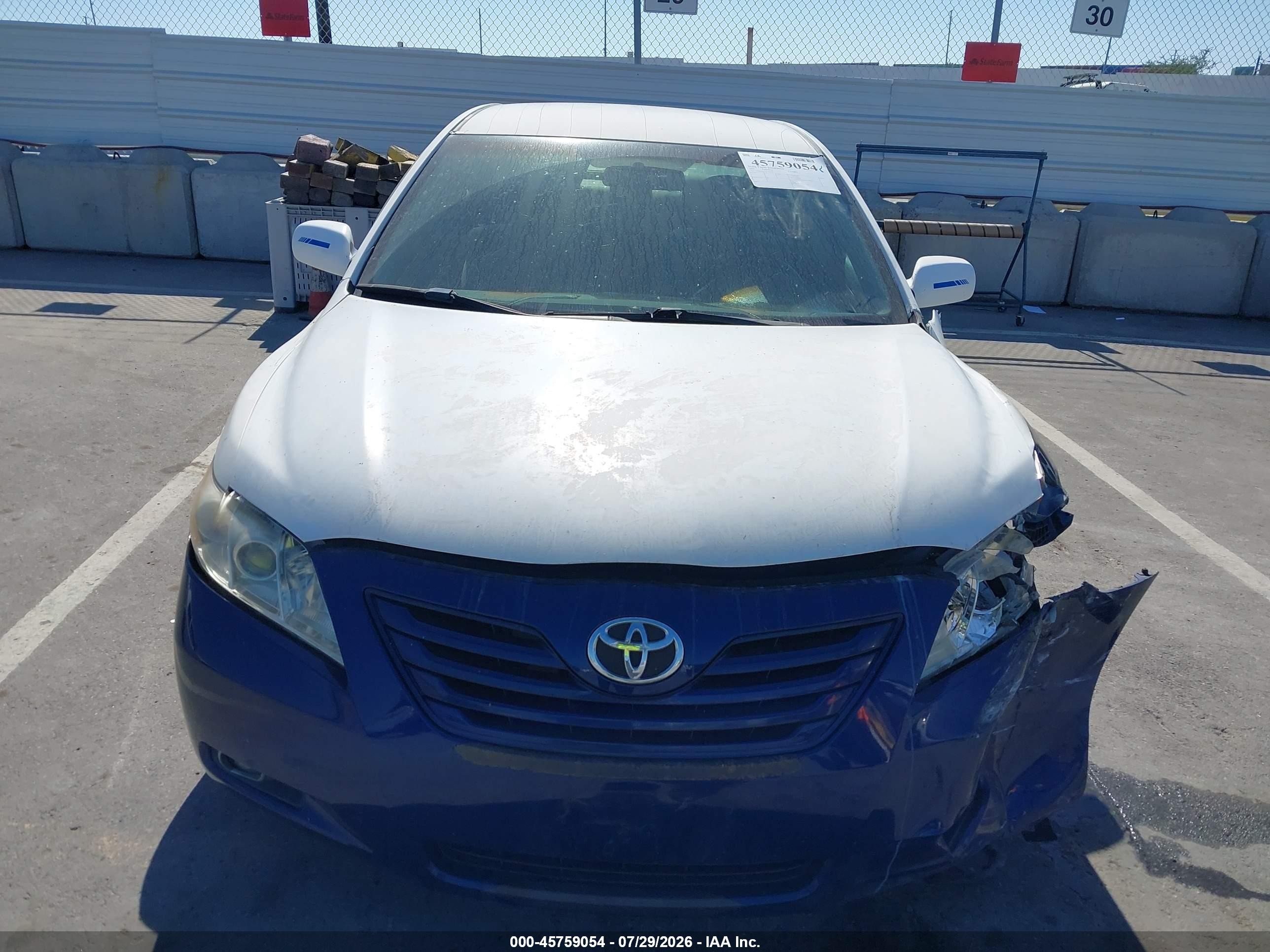 2007 Toyota Camry Le White vin: 4T1BE46K77U101352
