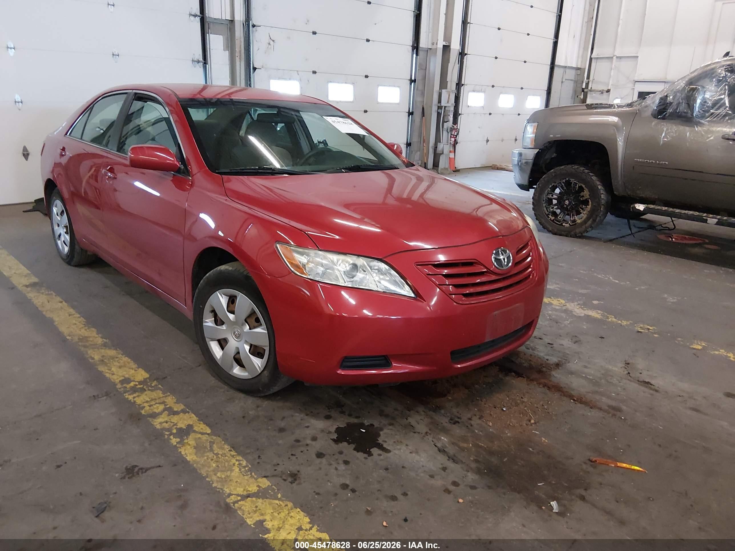 2007 Toyota Camry Le Red vin: 4T1BE46K77U107488