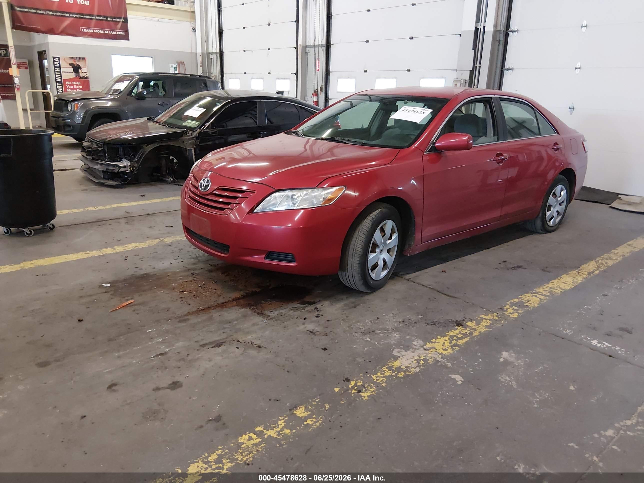 2007 Toyota Camry Le Red vin: 4T1BE46K77U107488