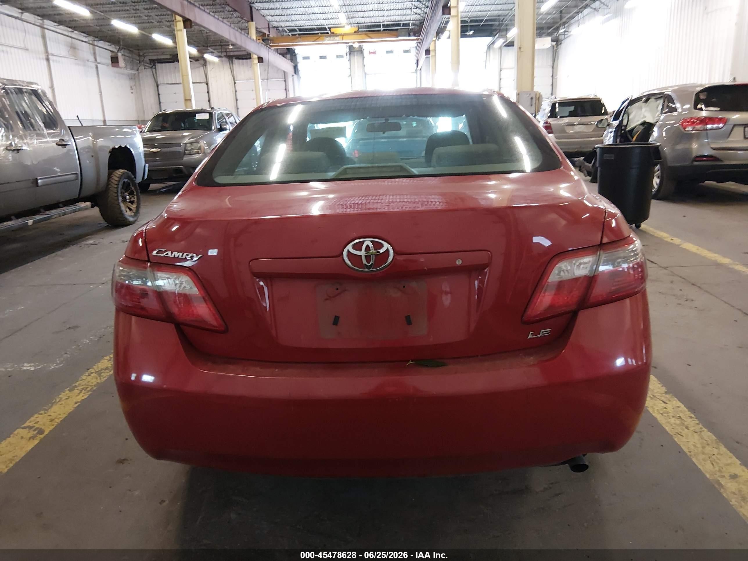 2007 Toyota Camry Le Red vin: 4T1BE46K77U107488