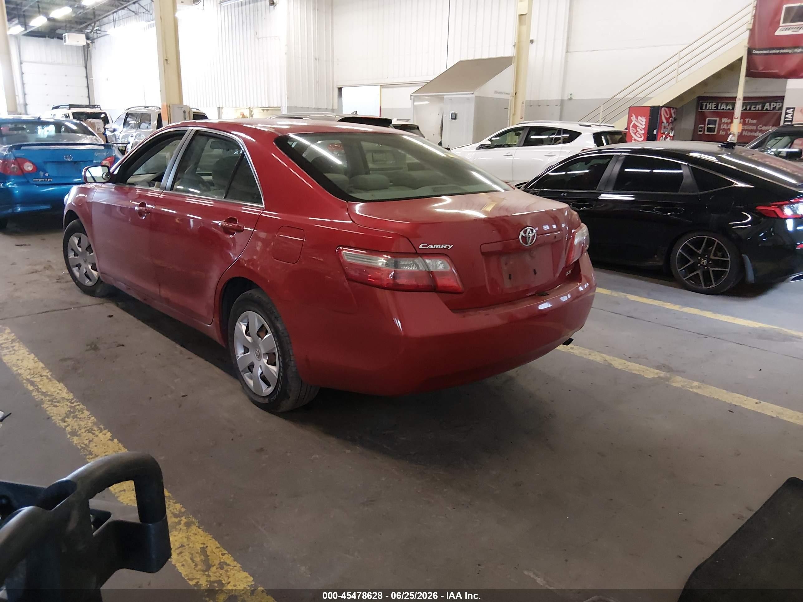 2007 Toyota Camry Le Red vin: 4T1BE46K77U107488