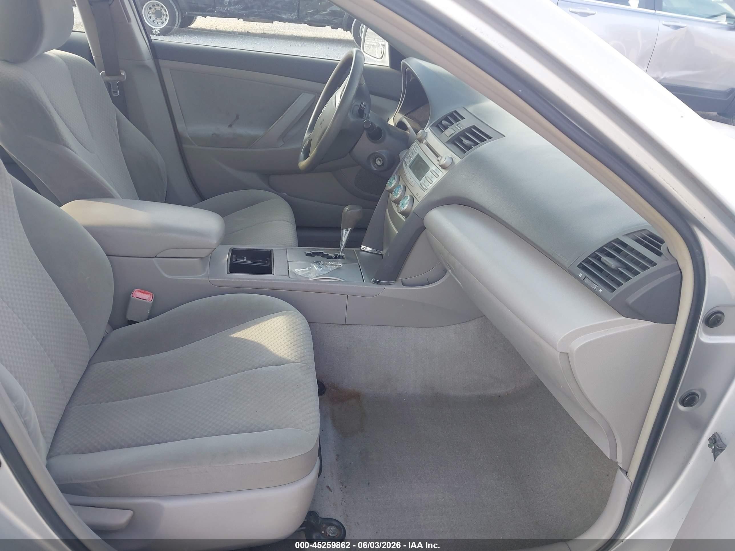 2007 Toyota Camry Ce Silver vin: 4T1BE46K77U178674