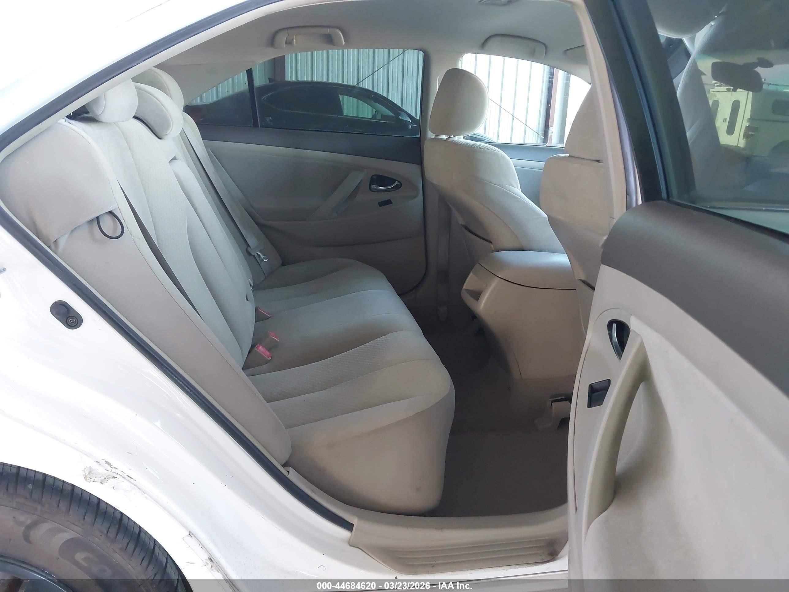 2007 Toyota Camry Le White vin: 4T1BE46K77U557352