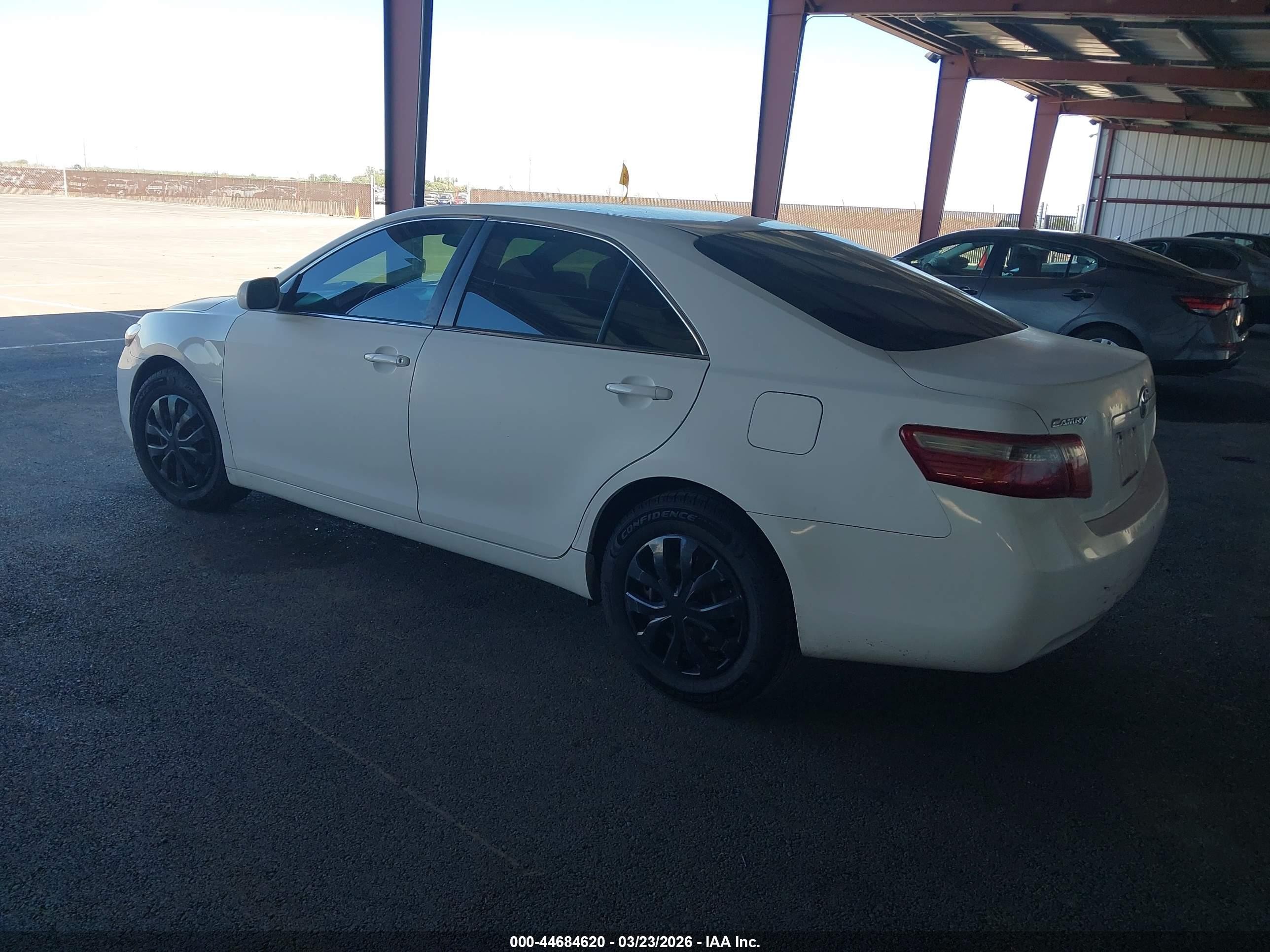 2007 Toyota Camry Le White vin: 4T1BE46K77U557352