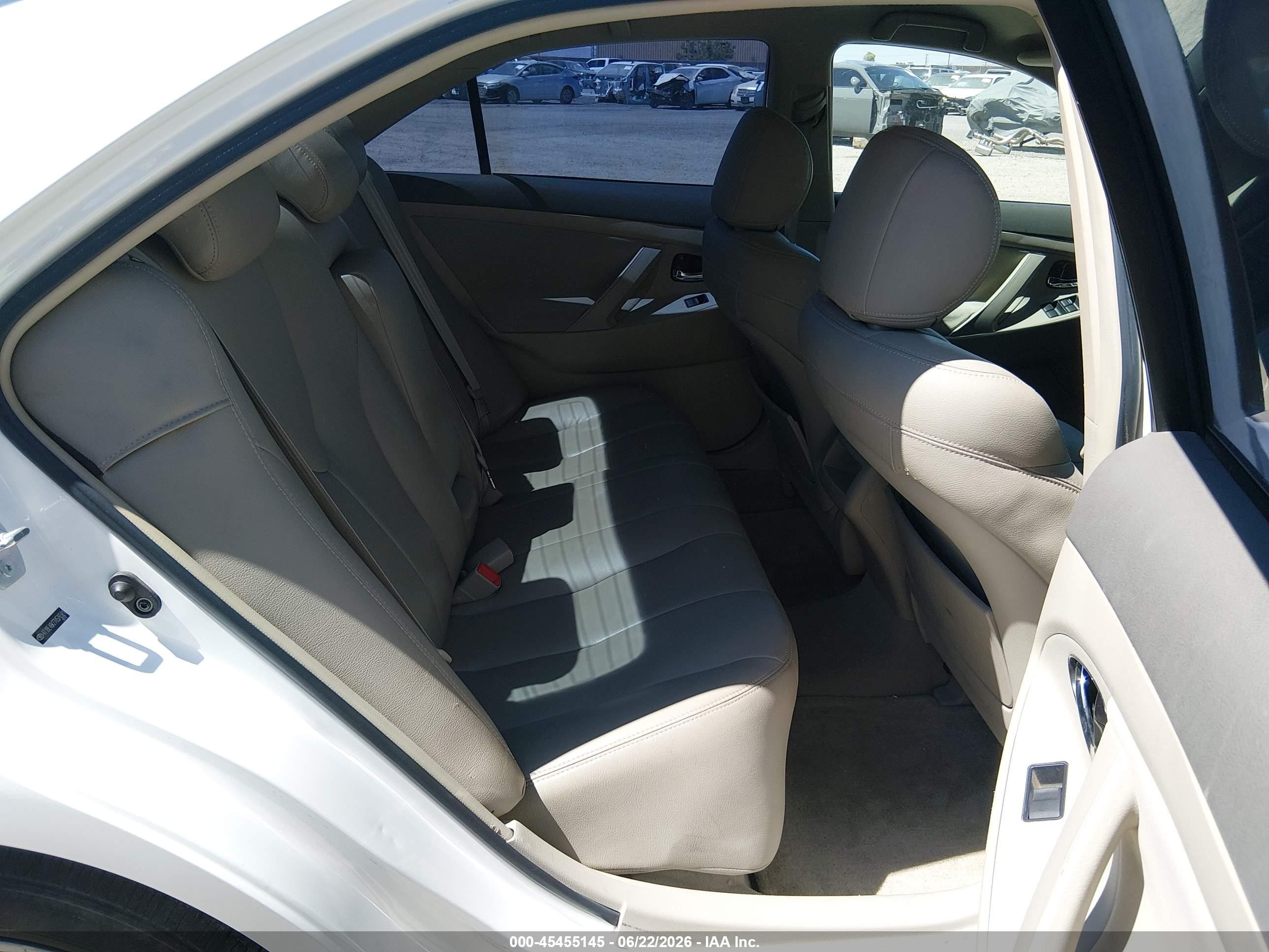 2007 Toyota Camry Le White vin: 4T1BE46K77U576581