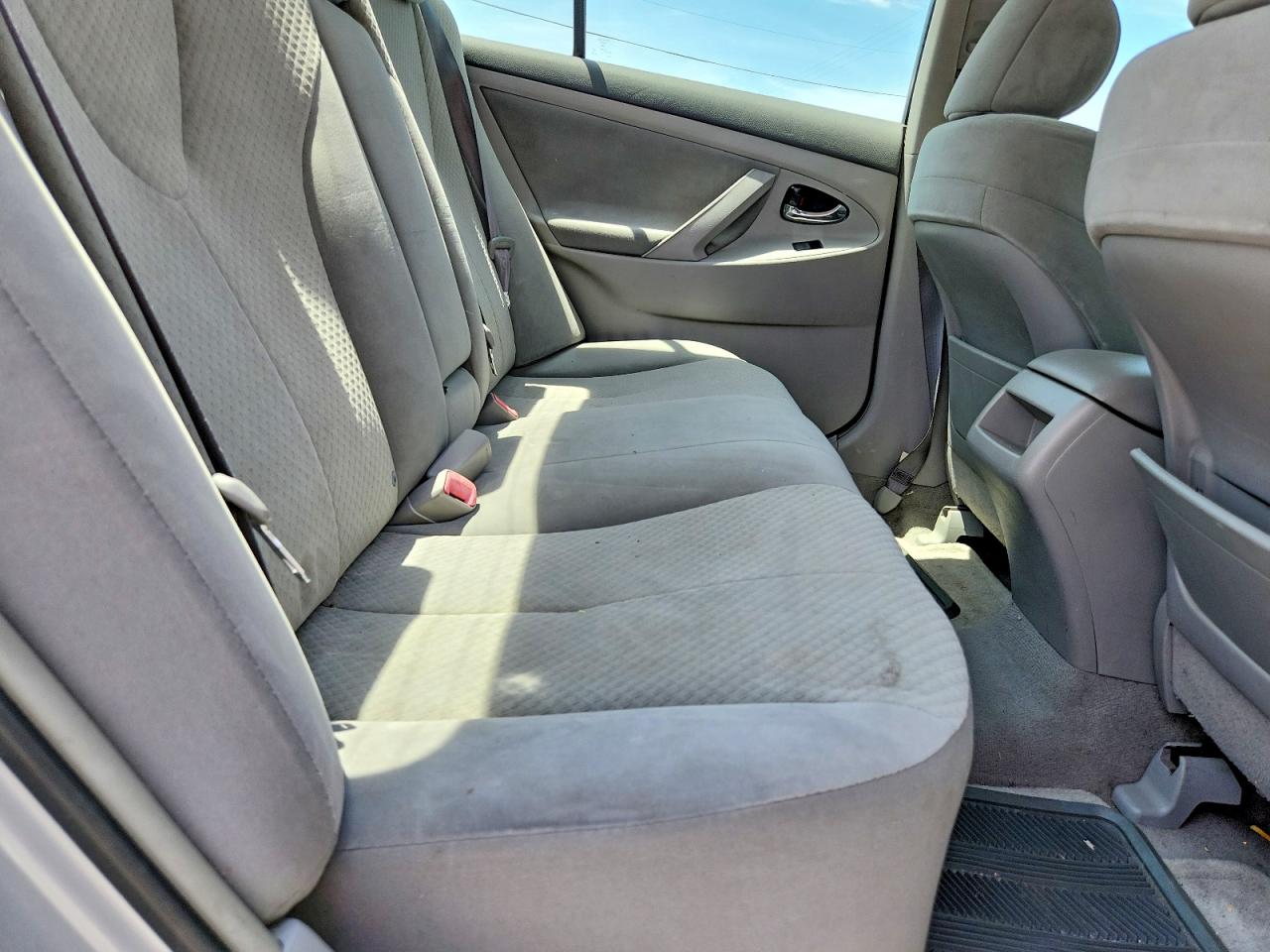 2007 Toyota Camry Ce Silver vin: 4T1BE46K77U577763