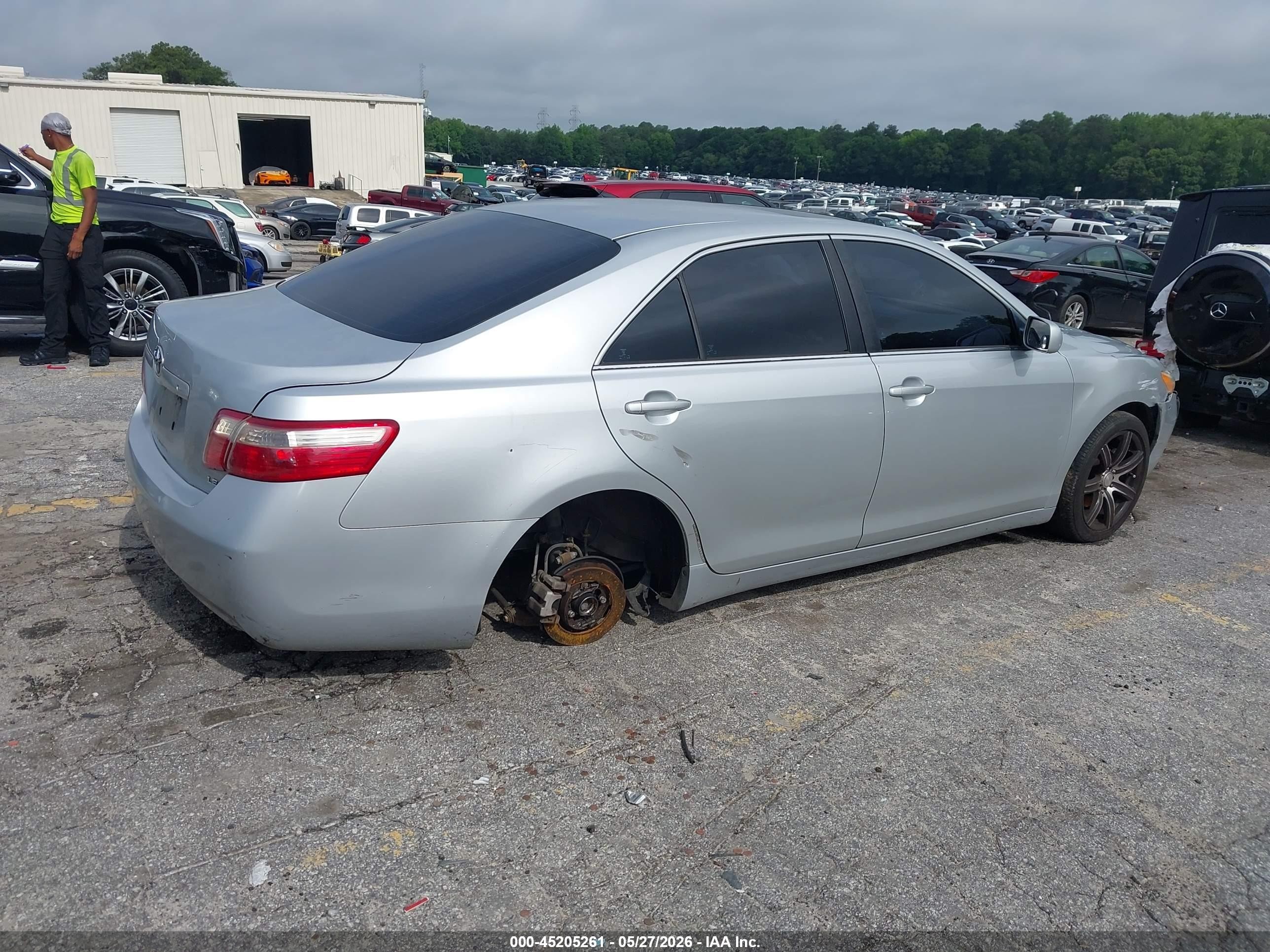 2007 Toyota Camry Le Silver vin: 4T1BE46K77U584972