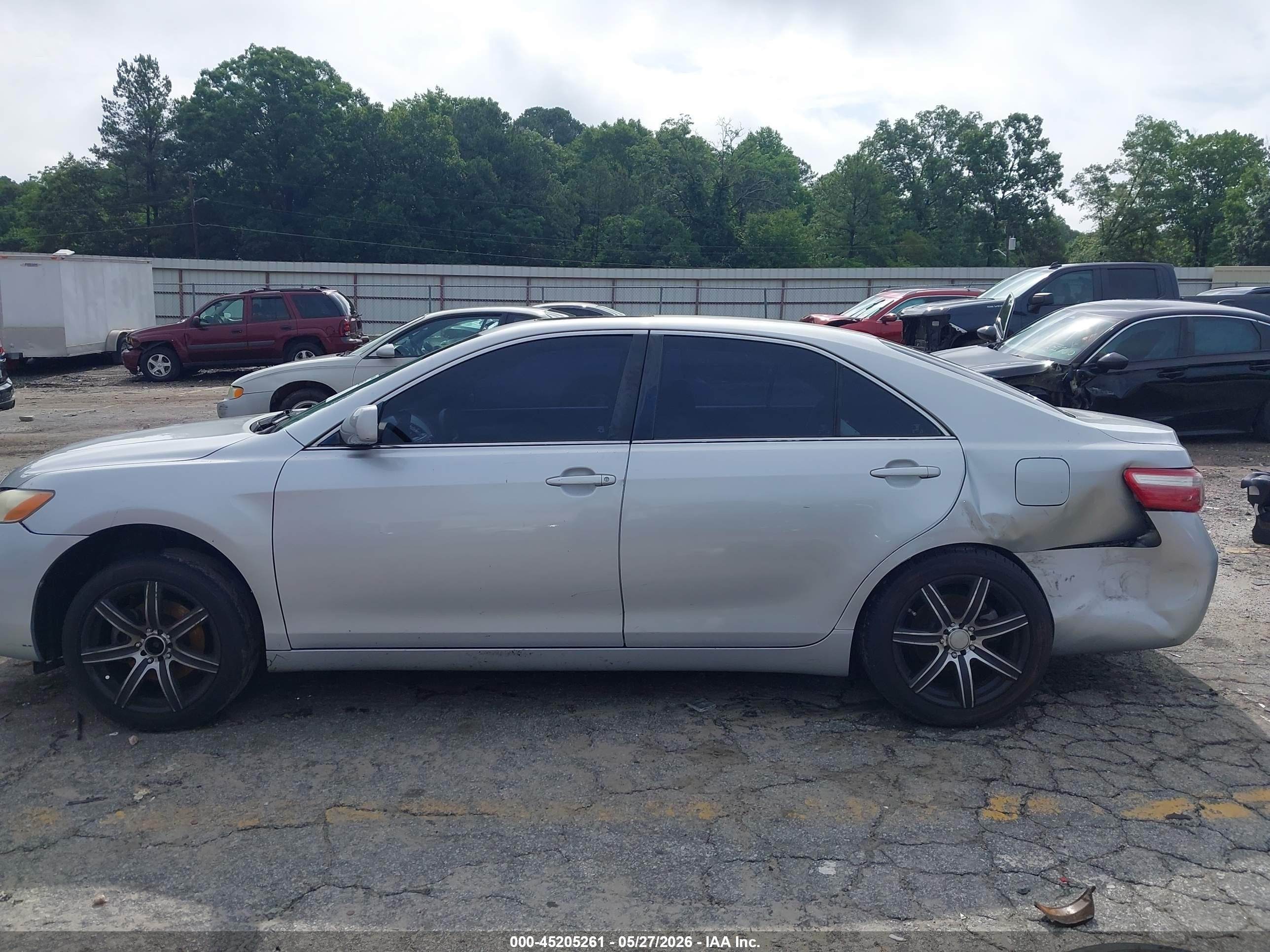 2007 Toyota Camry Le Silver vin: 4T1BE46K77U584972