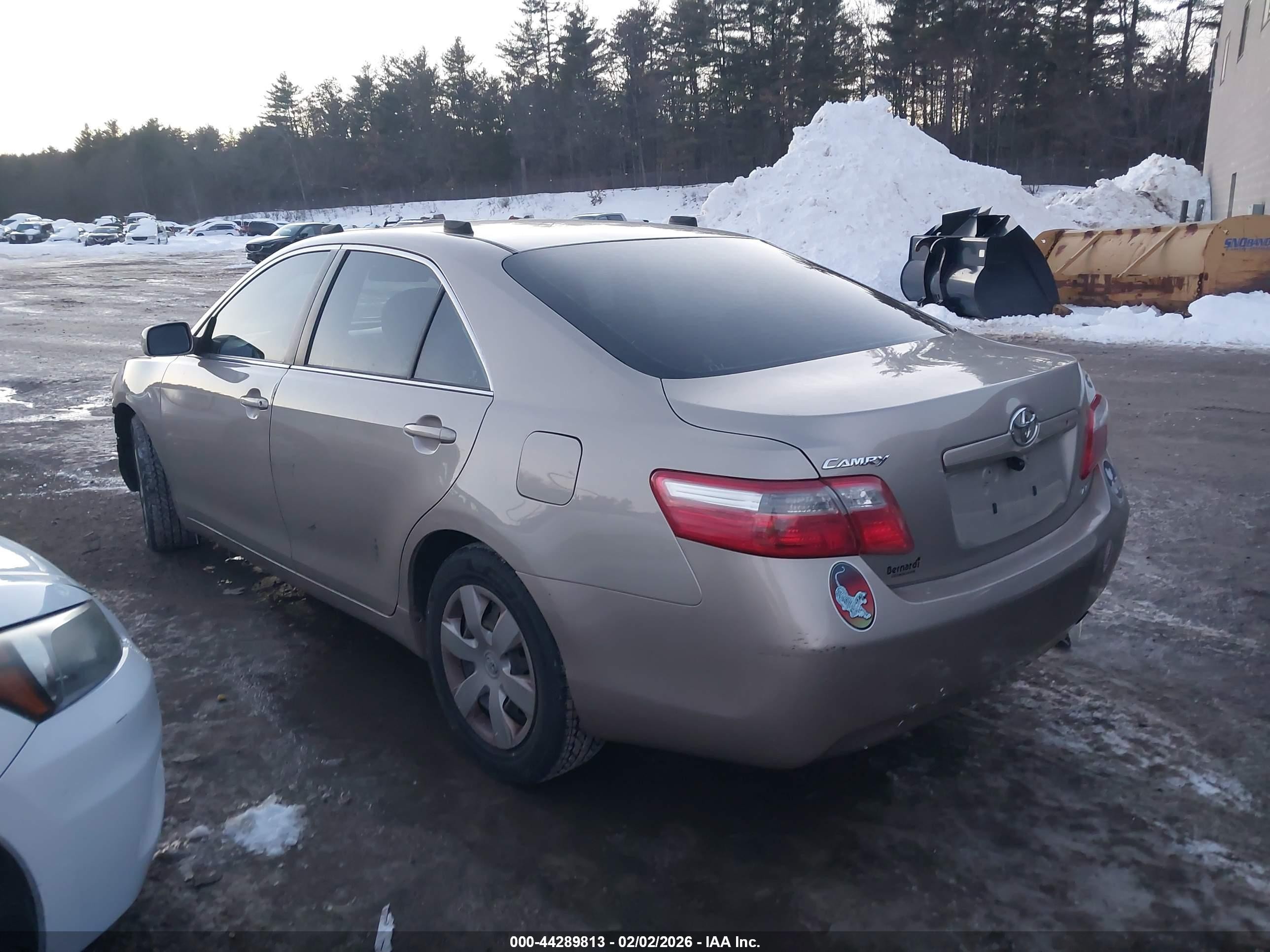 2007 Toyota Camry Le Gold vin: 4T1BE46K77U591064