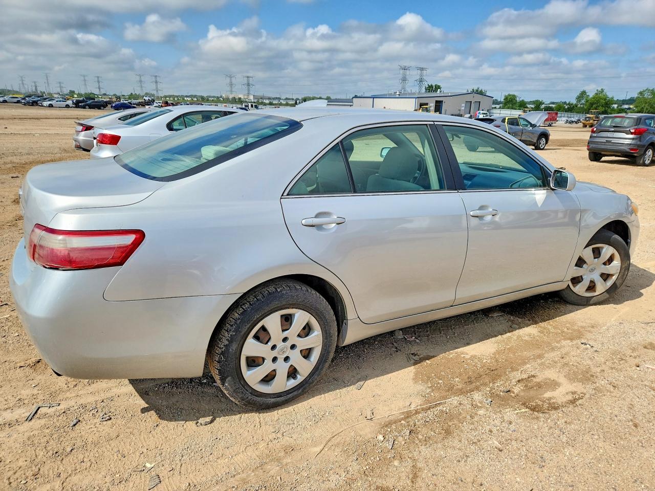 2007 Toyota Camry Le Серебряный vin: 4T1BE46K77U618179