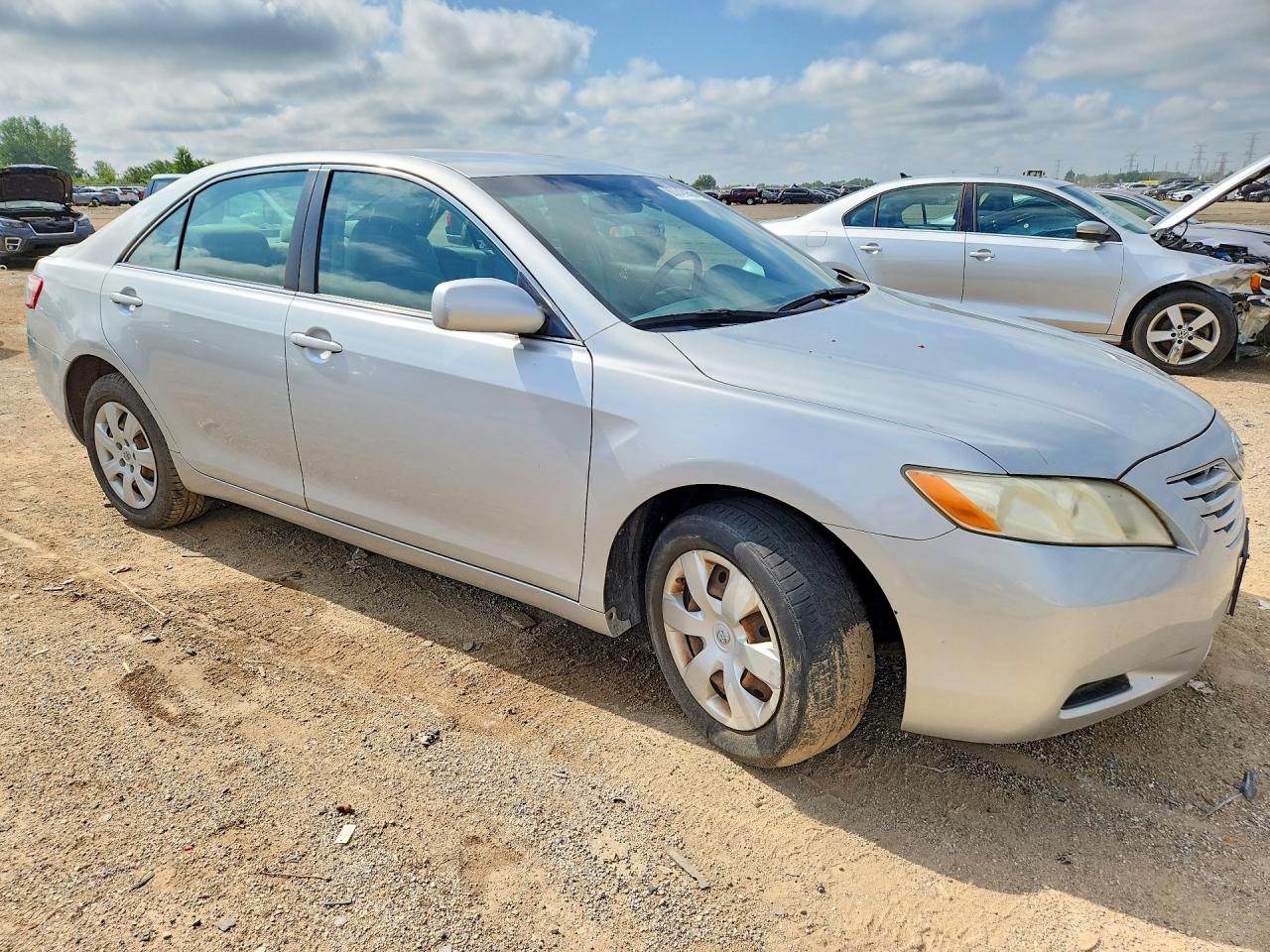 2007 Toyota Camry Le Серебряный vin: 4T1BE46K77U618179