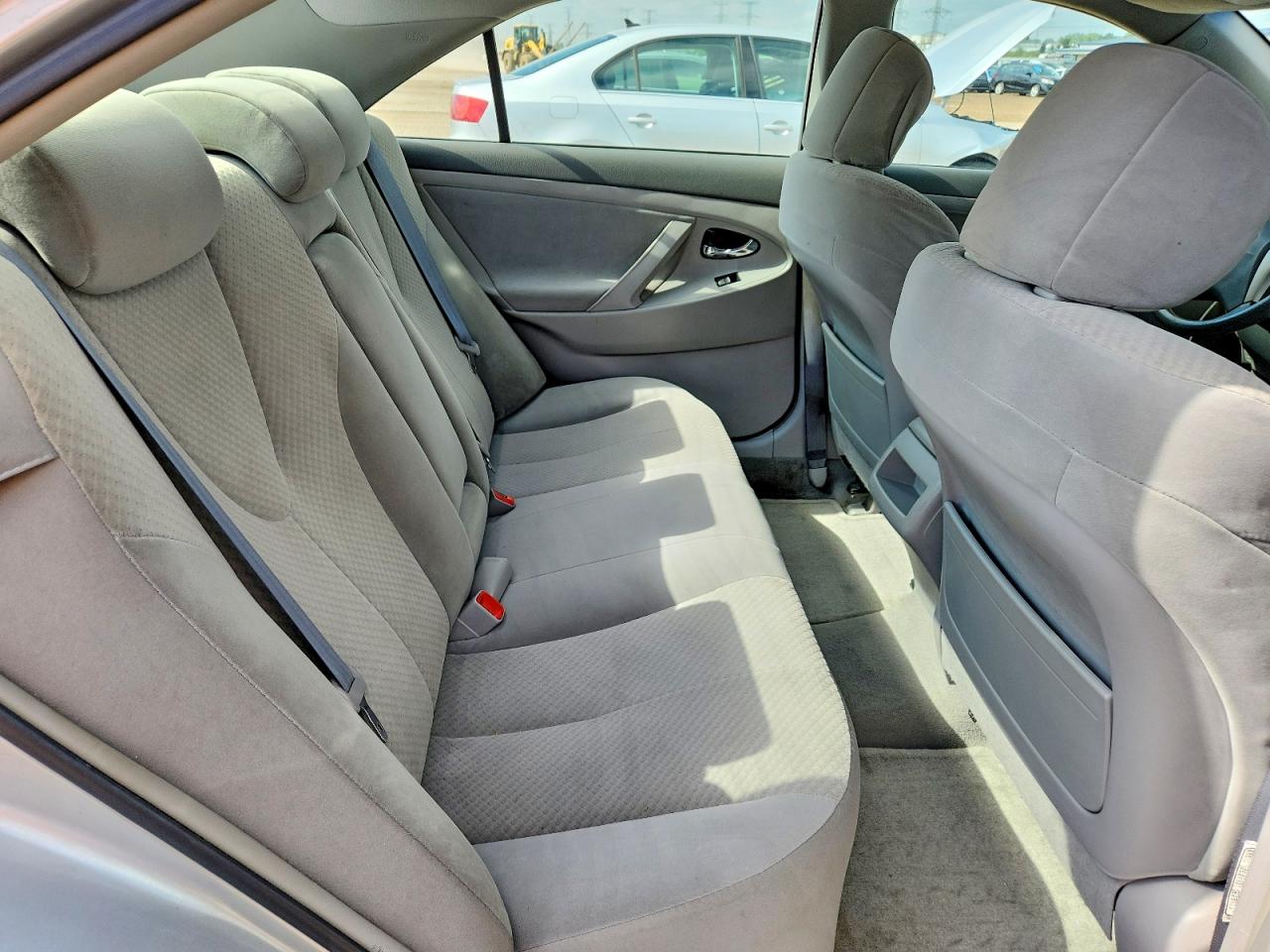 2007 Toyota Camry Le Серебряный vin: 4T1BE46K77U618179