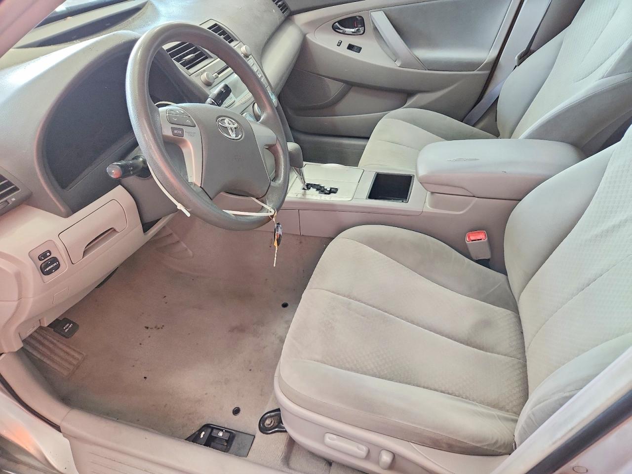 2007 Toyota Camry Le Silver vin: 4T1BE46K77U638609