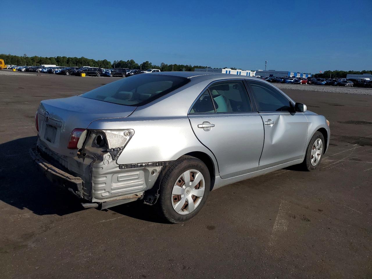 2007 Toyota Camry Ce Silver vin: 4T1BE46K77U643812