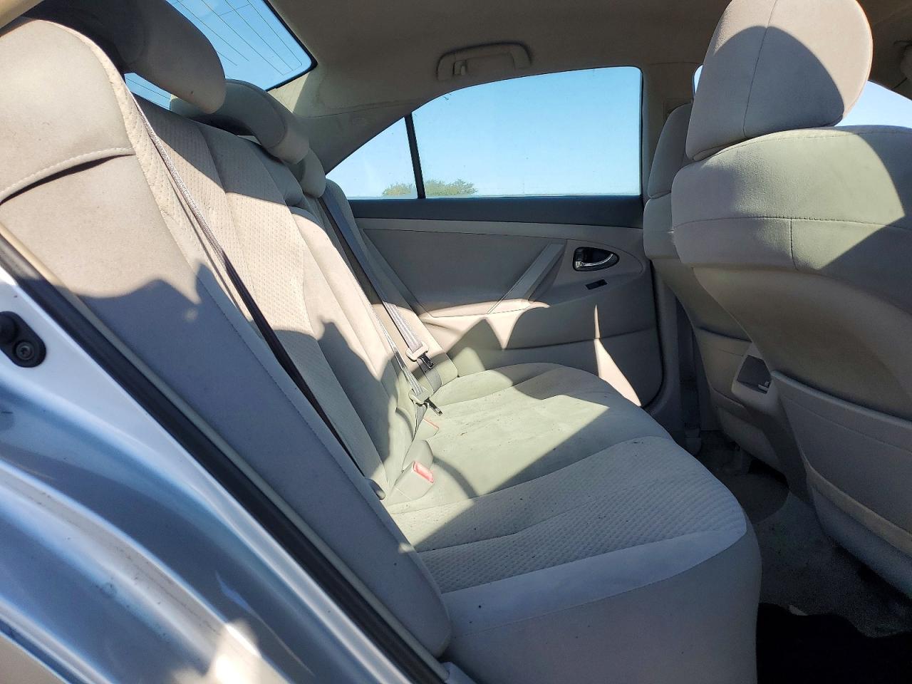2007 Toyota Camry Ce Silver vin: 4T1BE46K77U643812