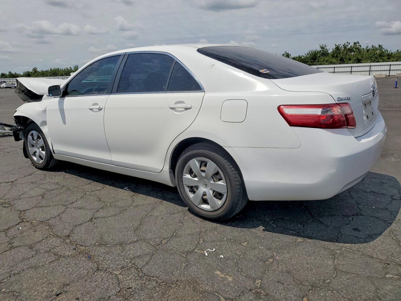 2007 Toyota Camry Le White vin: 4T1BE46K77U660643