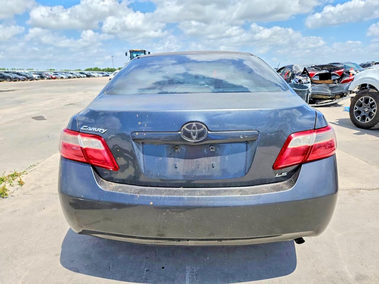 2007 Toyota Camry Le Gray vin: 4T1BE46K77U687499