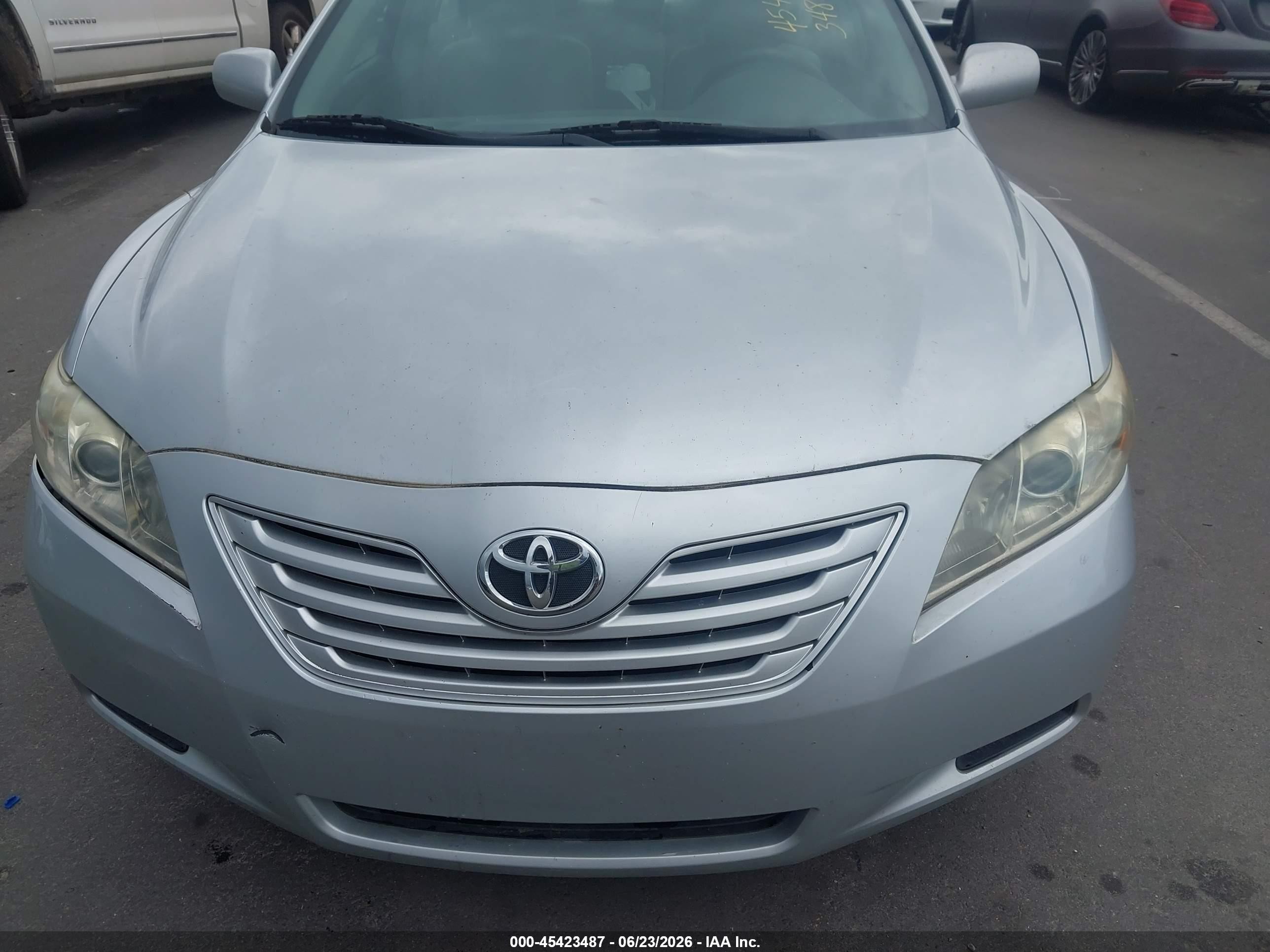2007 Toyota Camry Le Silver vin: 4T1BE46K77U695523