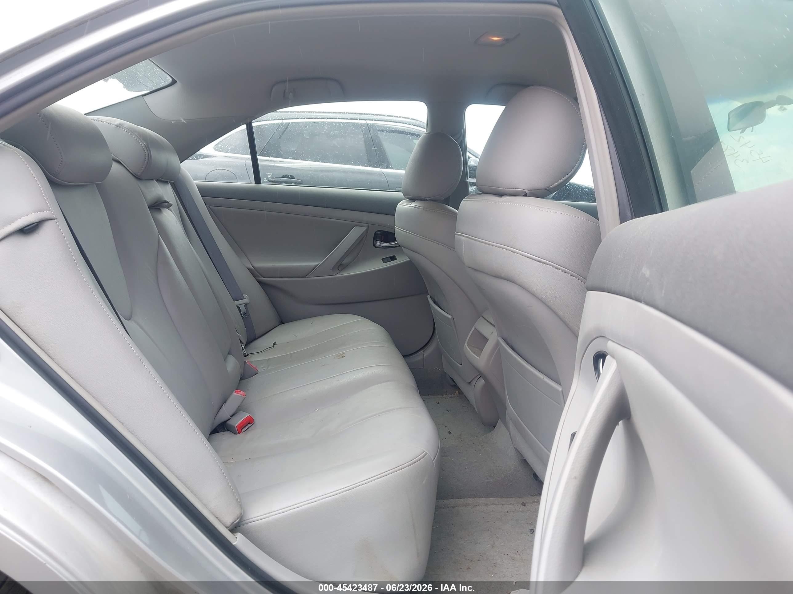 2007 Toyota Camry Le Silver vin: 4T1BE46K77U695523