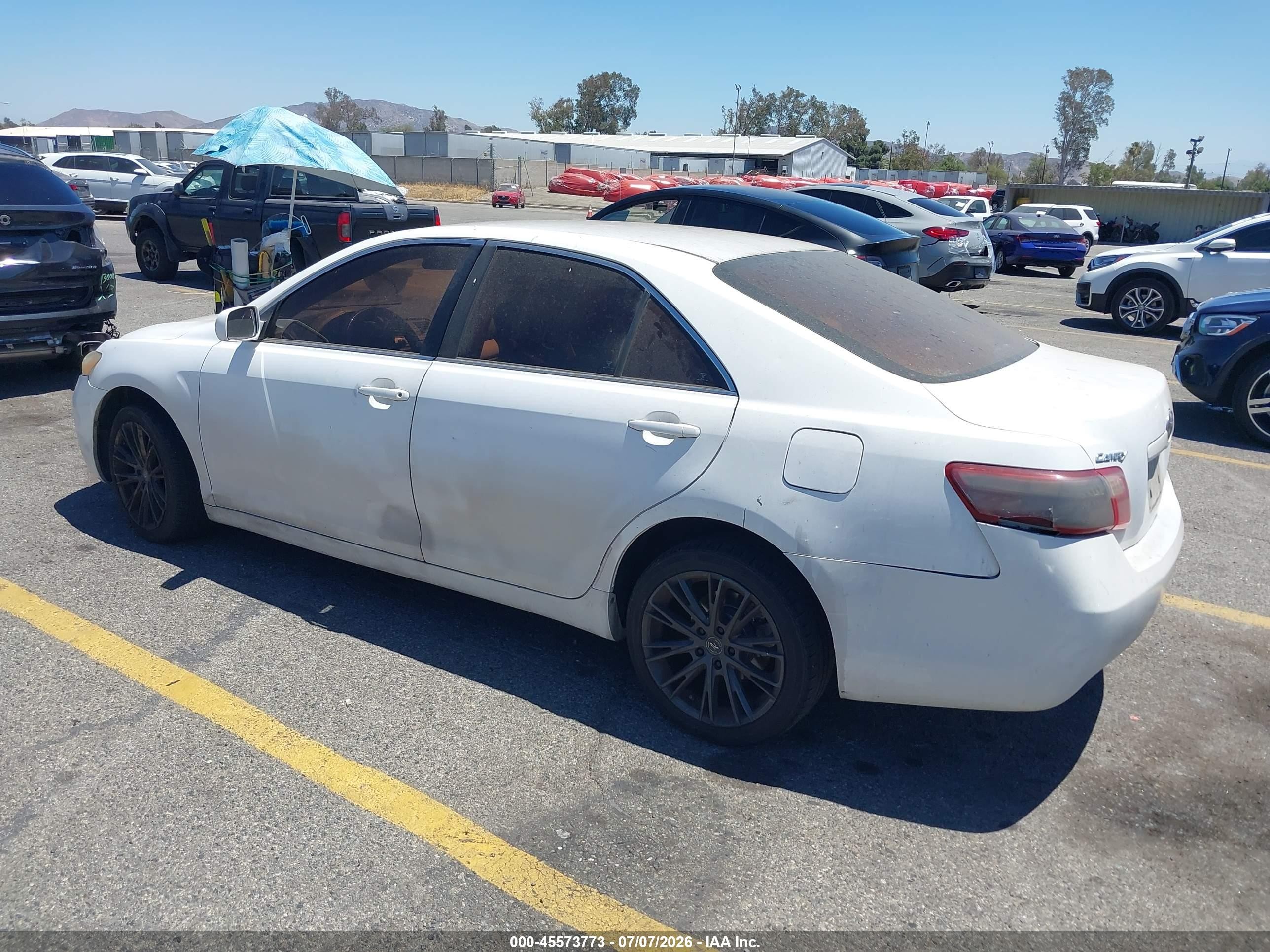 2007 Toyota Camry Le White vin: 4T1BE46K77U716080