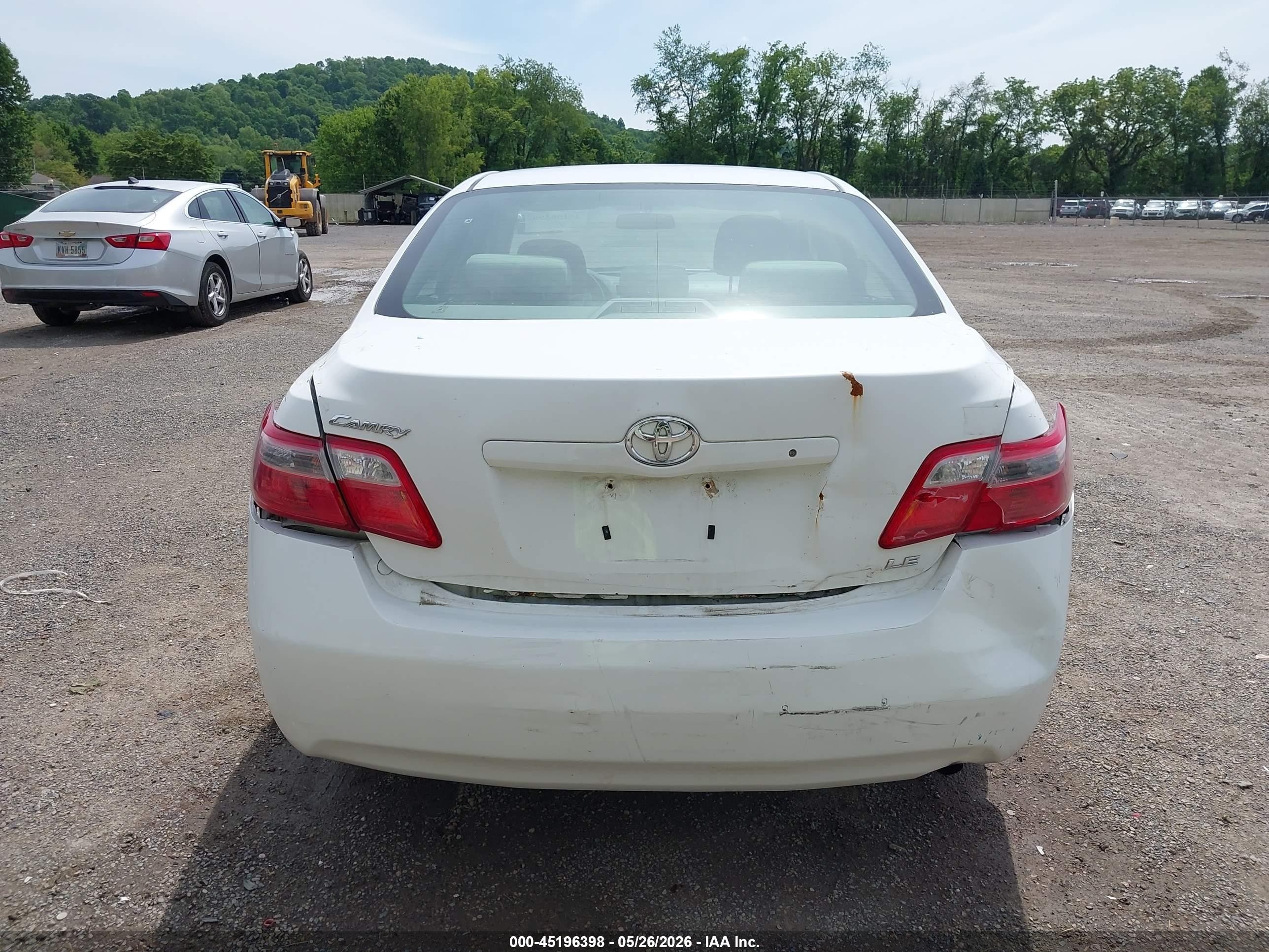 2007 Toyota Camry Le White vin: 4T1BE46K77U716693