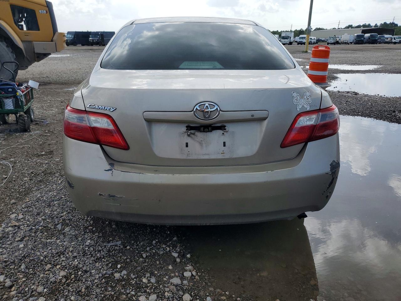 2008 Toyota Camry Base Tan vin: 4T1BE46K78U221802