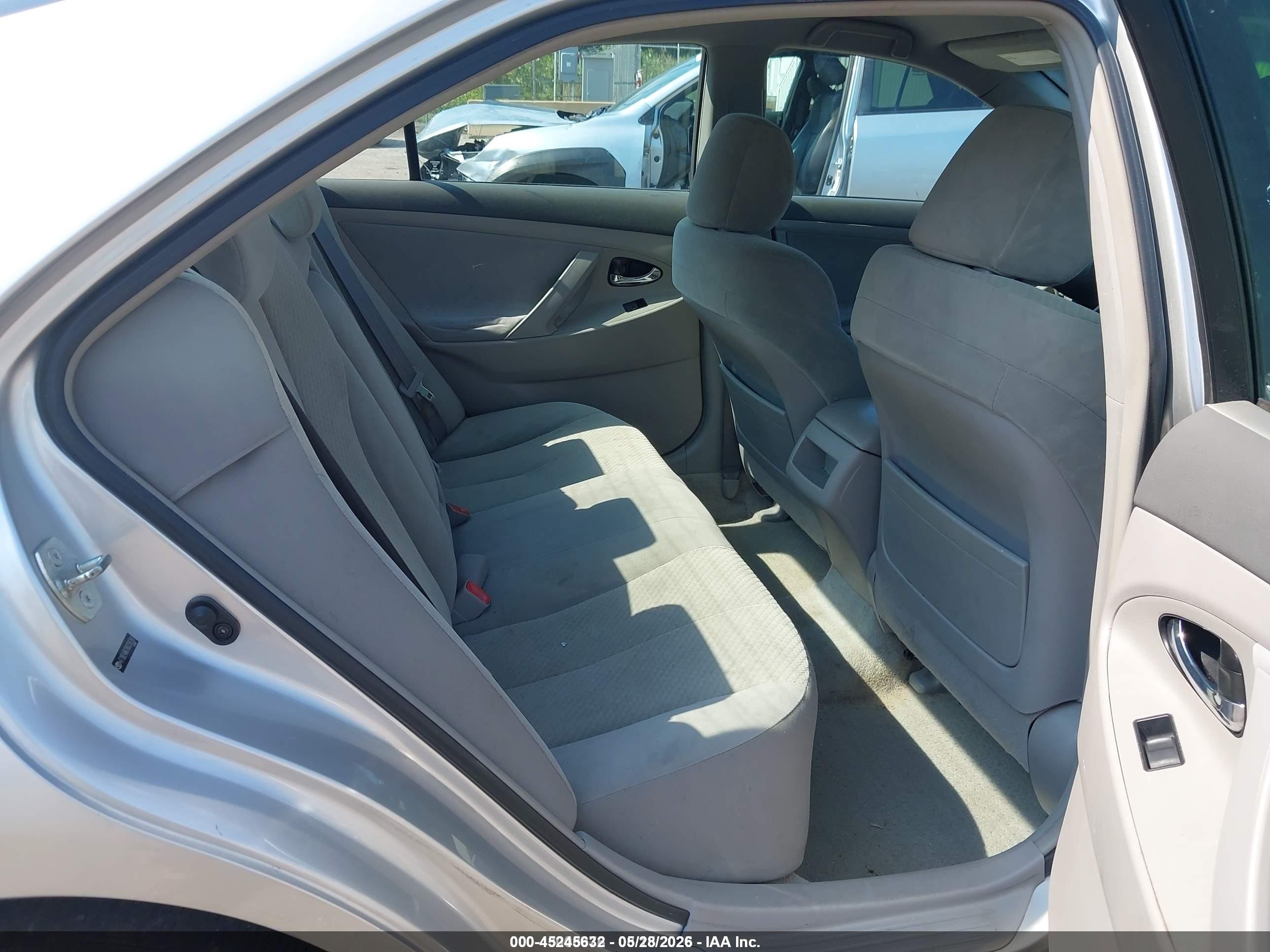 2008 Toyota Camry Le Silver vin: 4T1BE46K78U238390