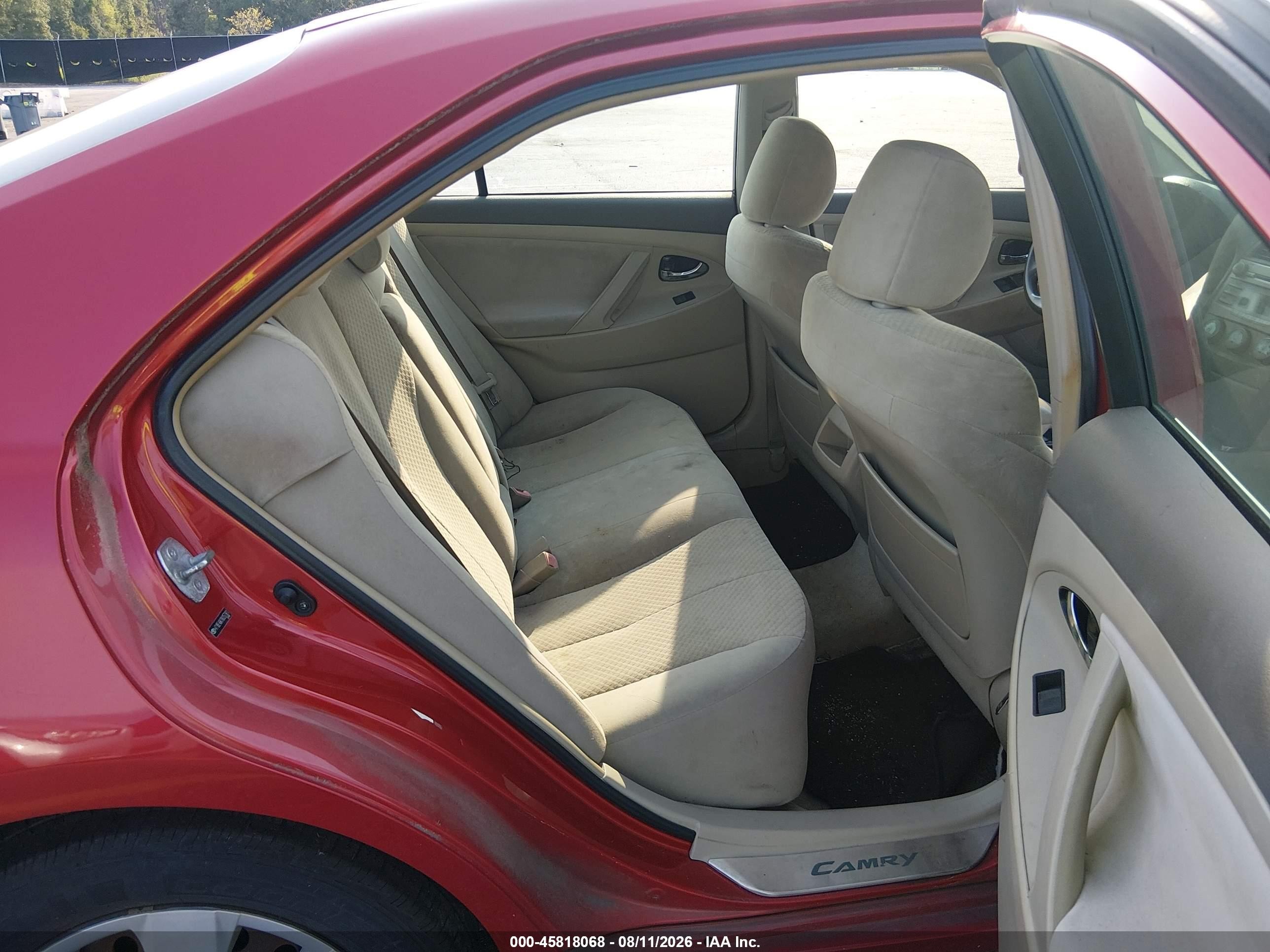 2008 Toyota Camry Le Red vin: 4T1BE46K78U257361