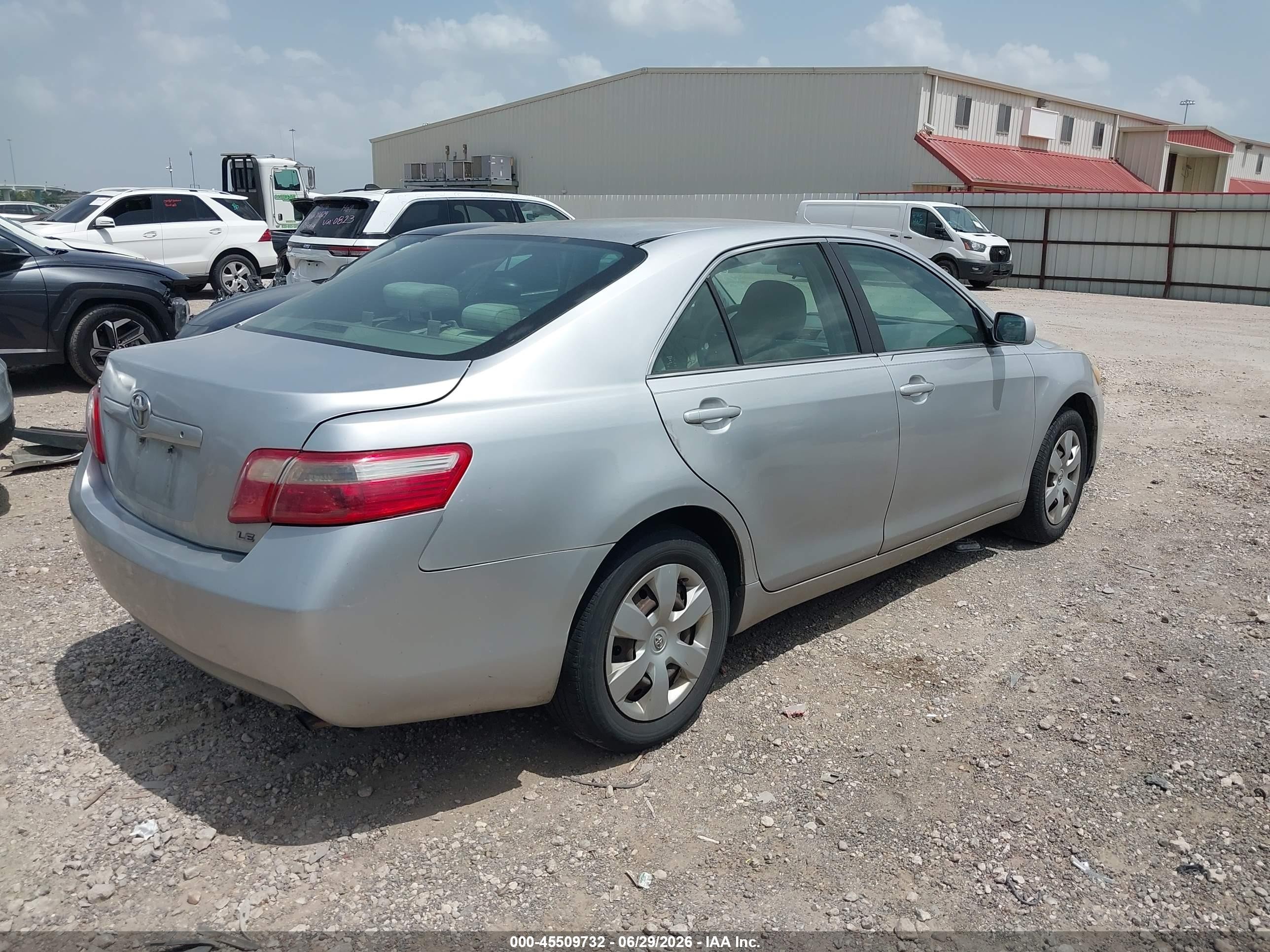 2009 Toyota Camry Le Silver vin: 4T1BE46K79U282147