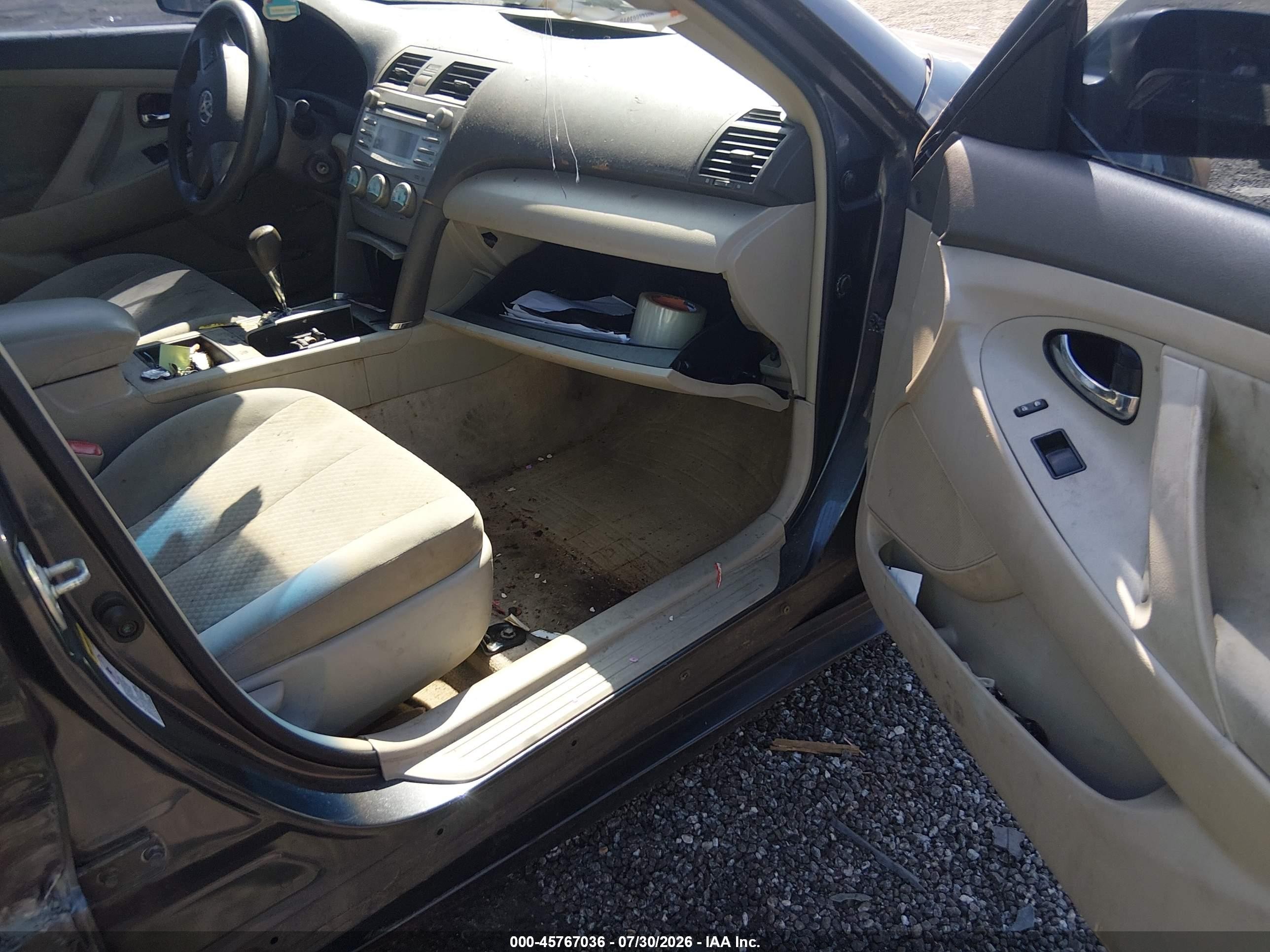 2009 Toyota Camry Le Gray vin: 4T1BE46K79U284867