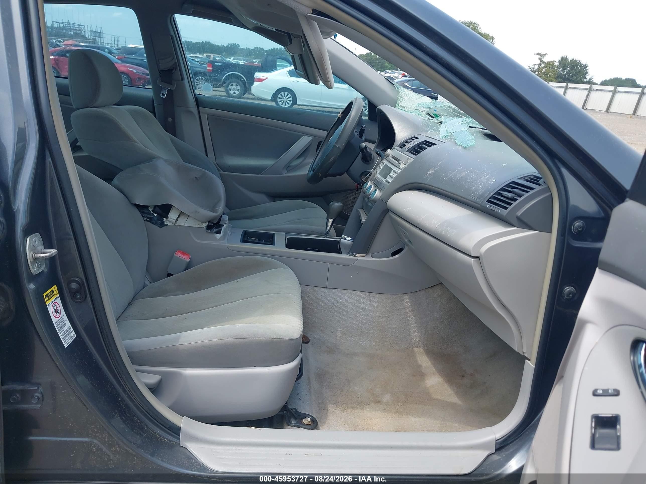 2009 Toyota Camry Le Gray vin: 4T1BE46K79U285730