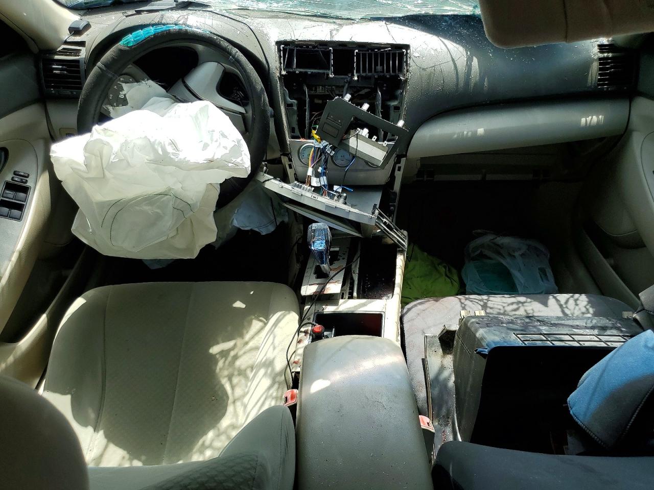 2009 Toyota Camry Le Tan vin: 4T1BE46K79U292175