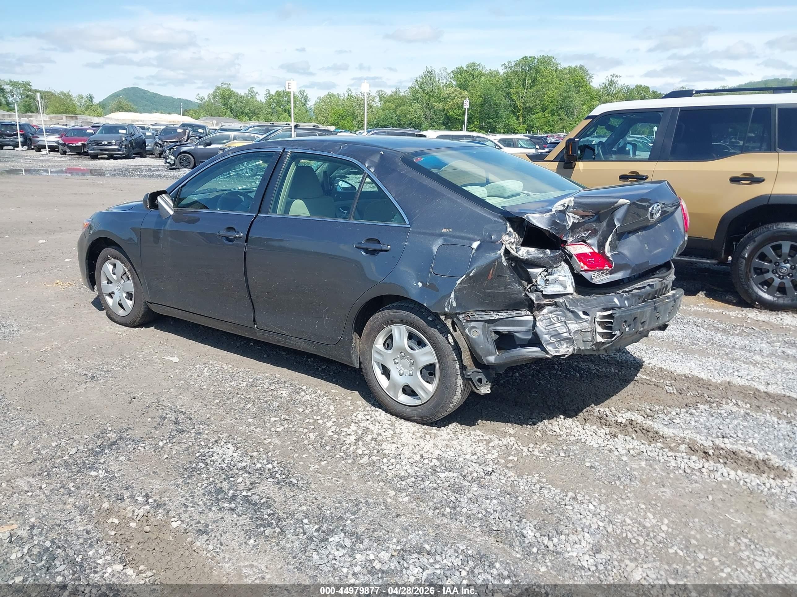 2009 Toyota Camry Le Gray vin: 4T1BE46K79U317687