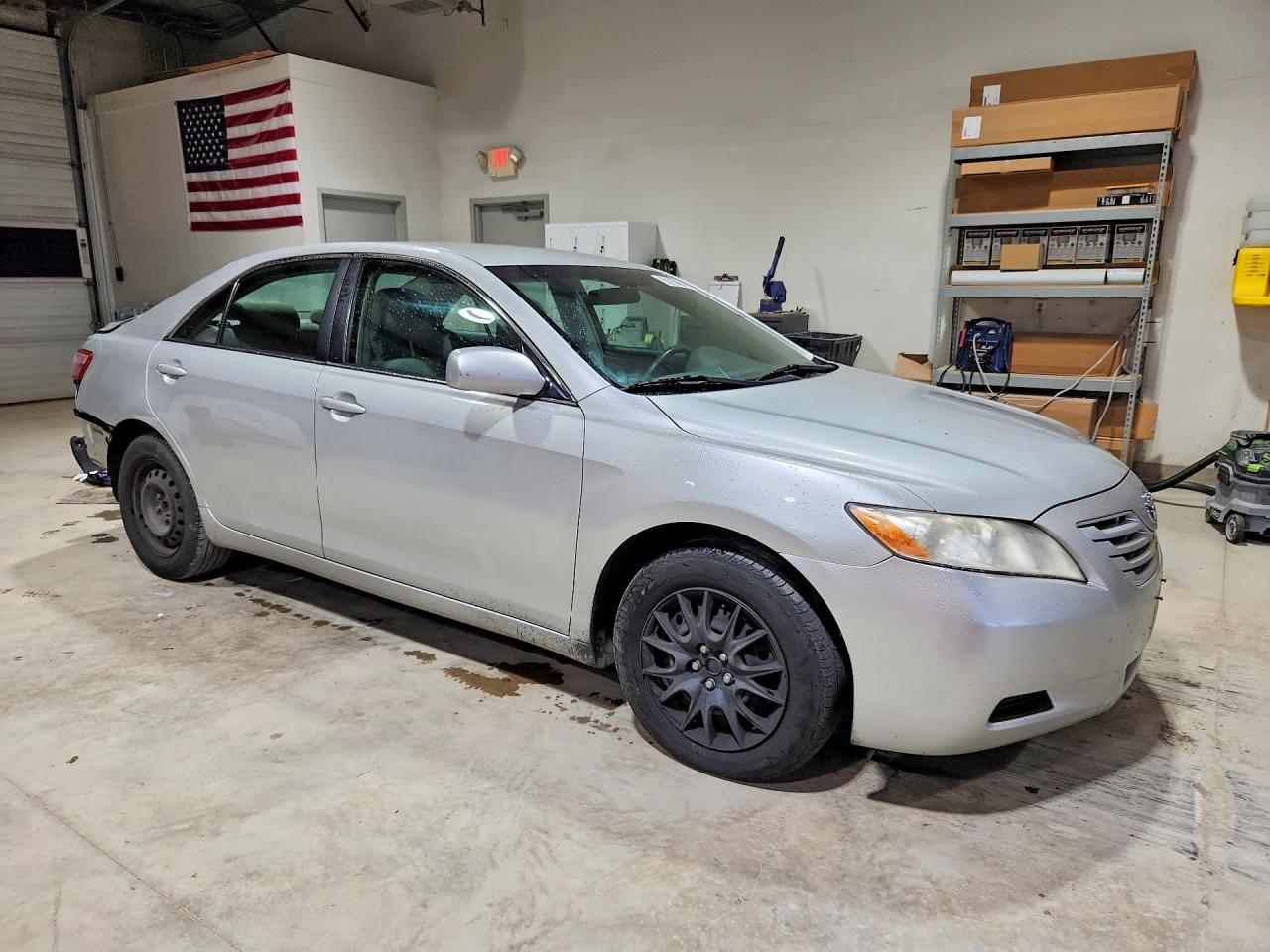 2009 Toyota Camry Le Silver vin: 4T1BE46K79U324820