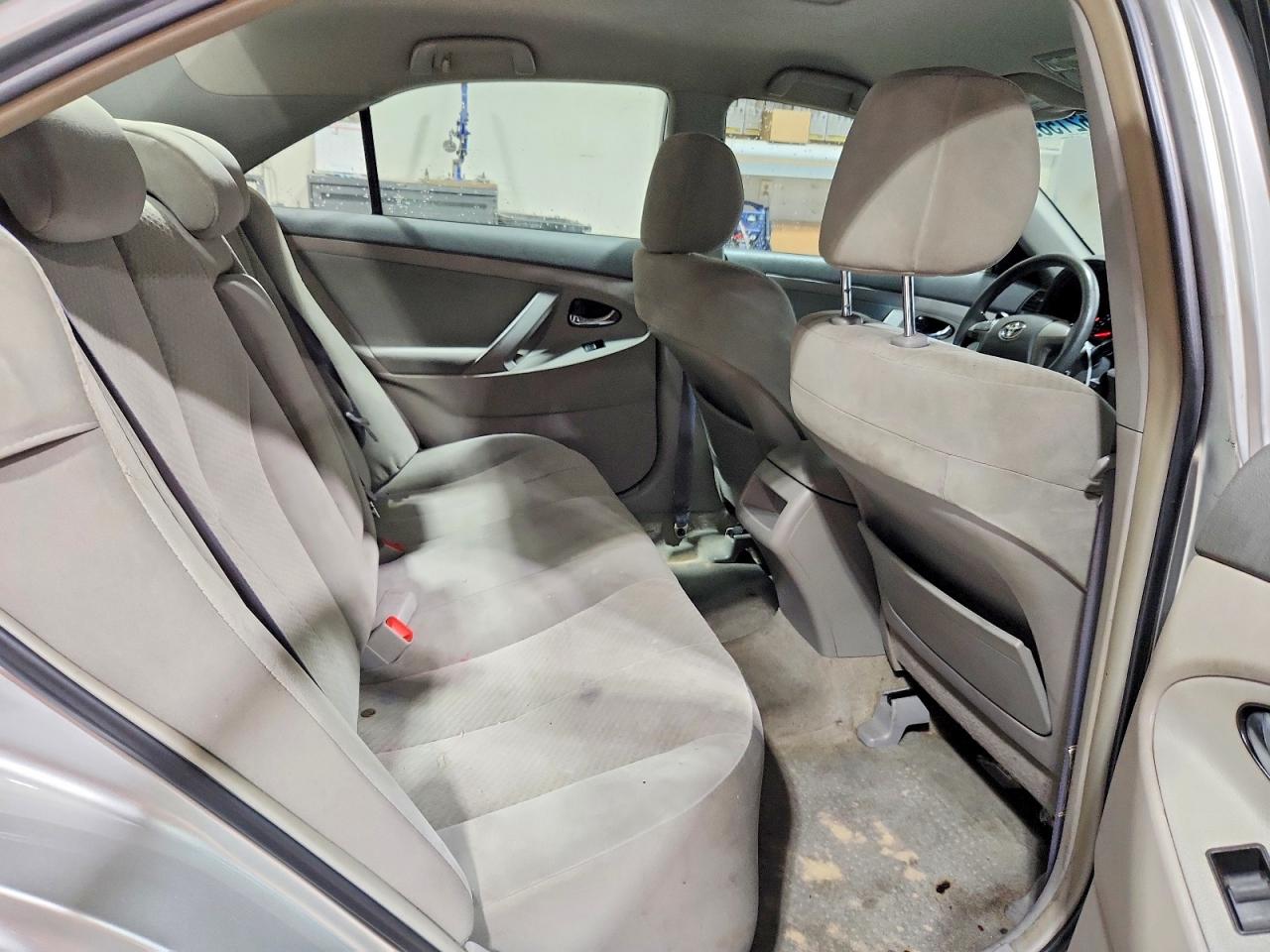 2009 Toyota Camry Le Silver vin: 4T1BE46K79U324820