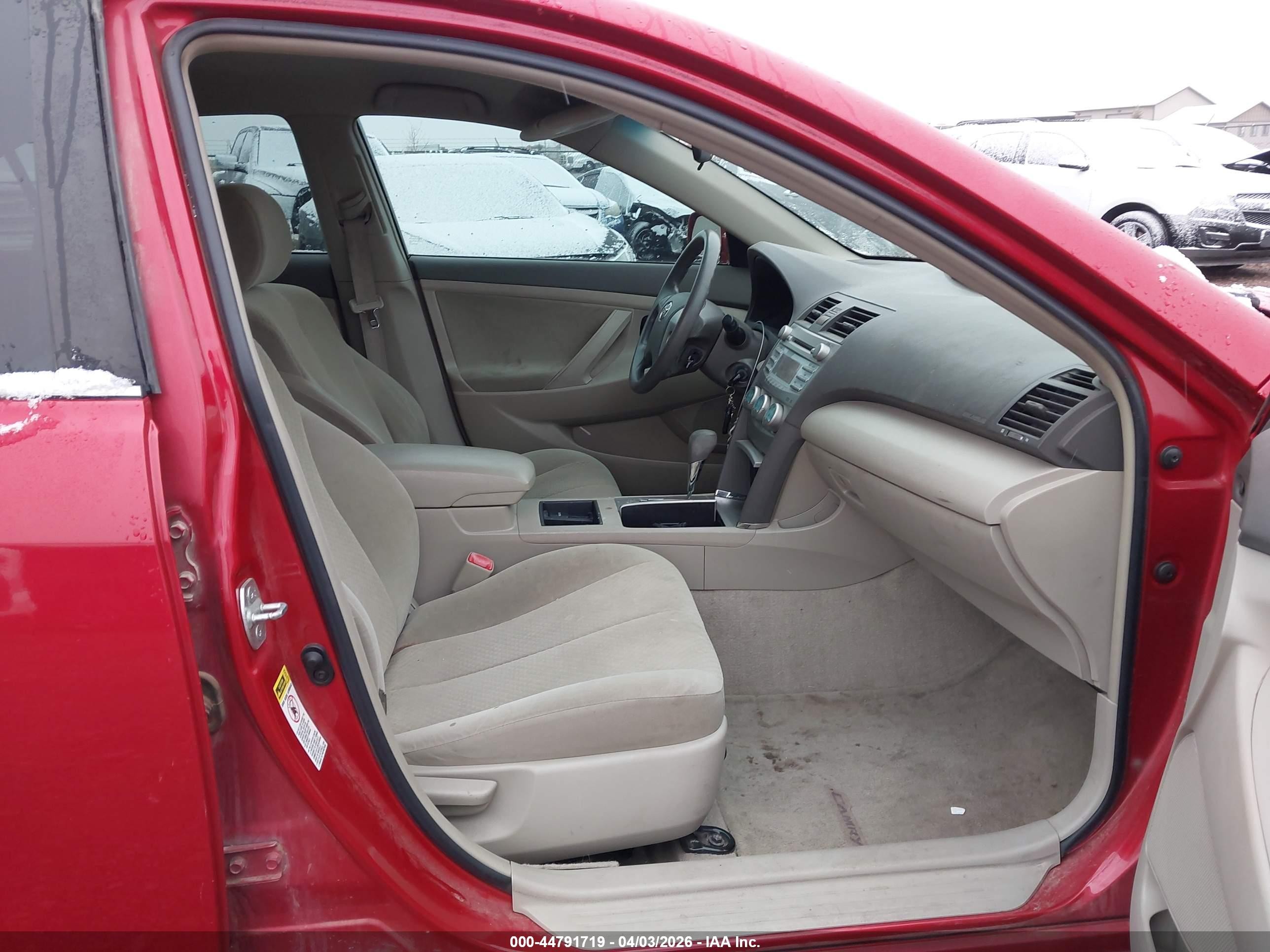 2009 Toyota Camry Le Red vin: 4T1BE46K79U355114