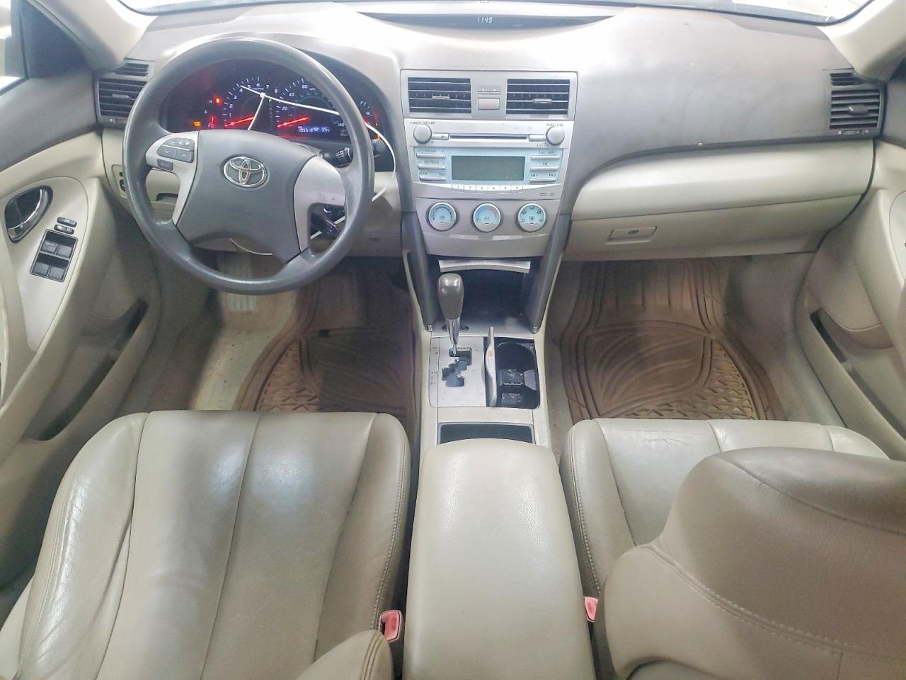 2009 Toyota Camry Le Gold vin: 4T1BE46K79U396780