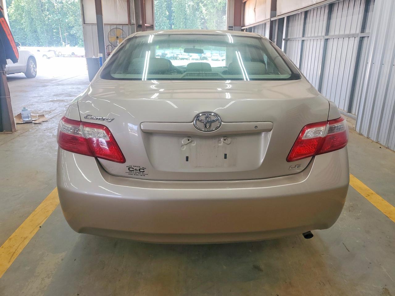 2009 Toyota Camry Le Gold vin: 4T1BE46K79U396780