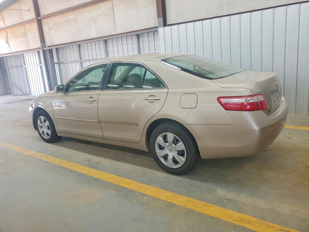 2009 Toyota Camry Le Gold vin: 4T1BE46K79U396780